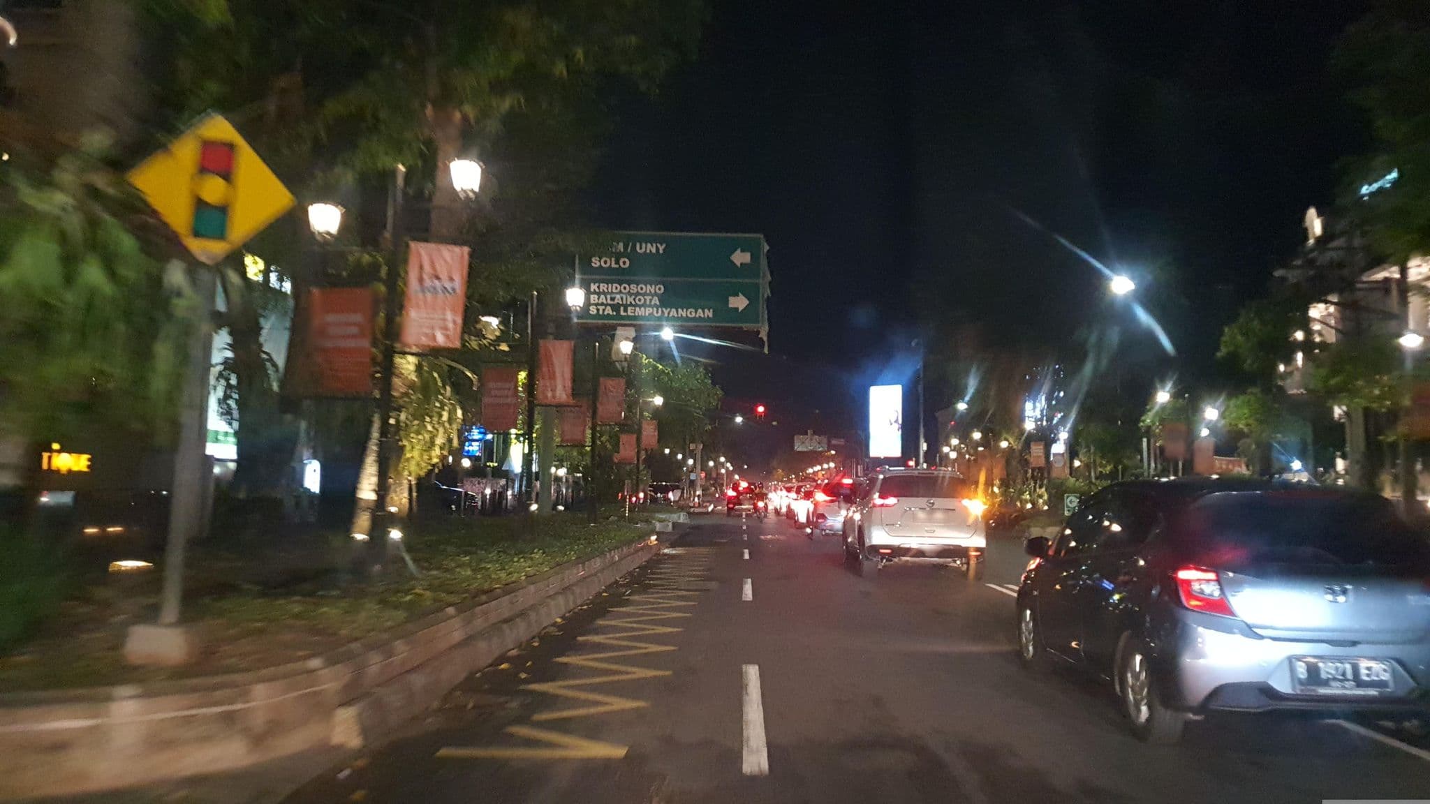 Street view near Gym Swiss-Belboutique Hotel, Yogyakarta — © FotoPeta (CC BY-SA · Mapillary)