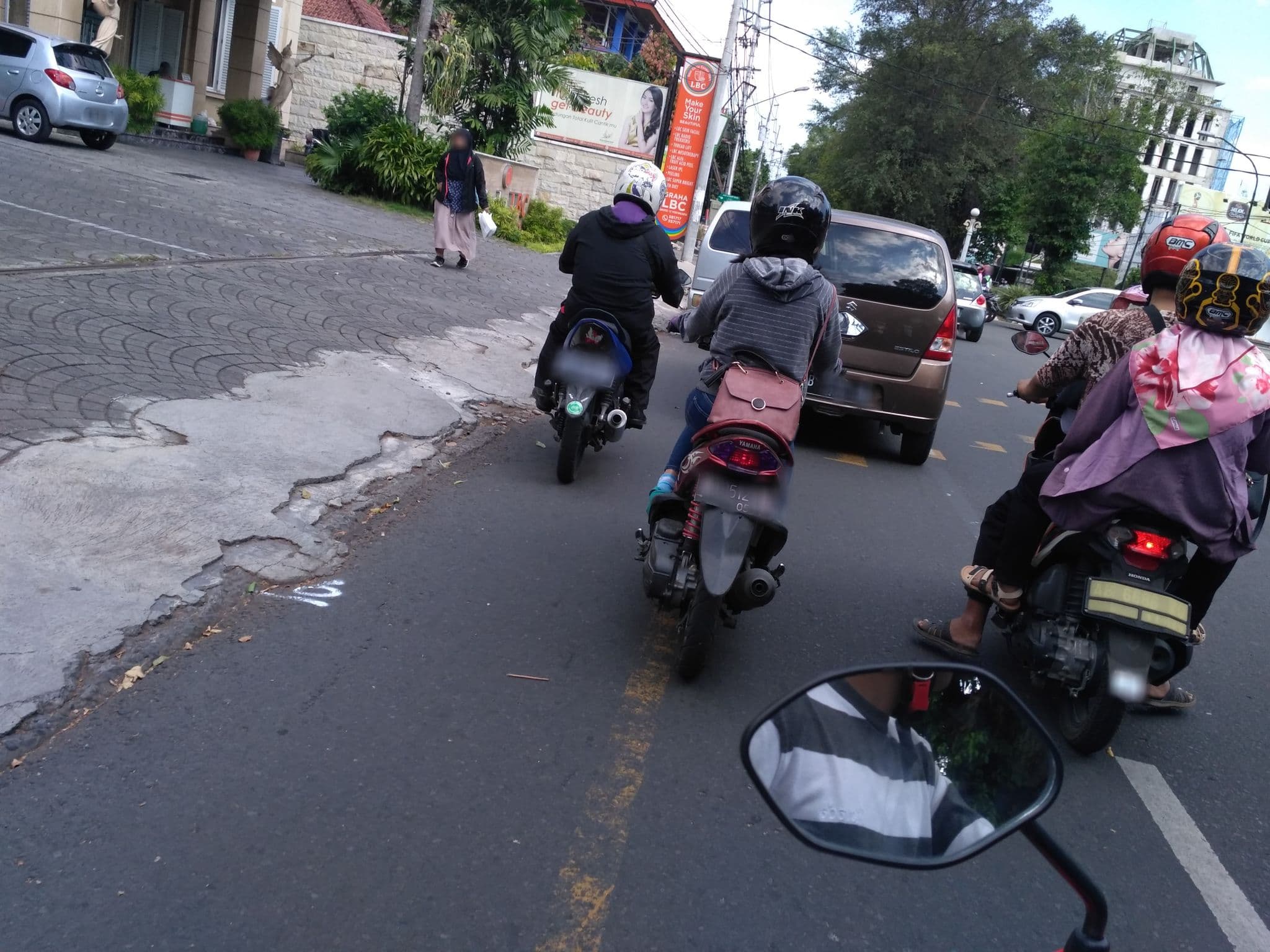 Street view near Kutus Kutus Clemmie Homestay, Yogyakarta — © dina_permata (CC BY-SA · Mapillary)