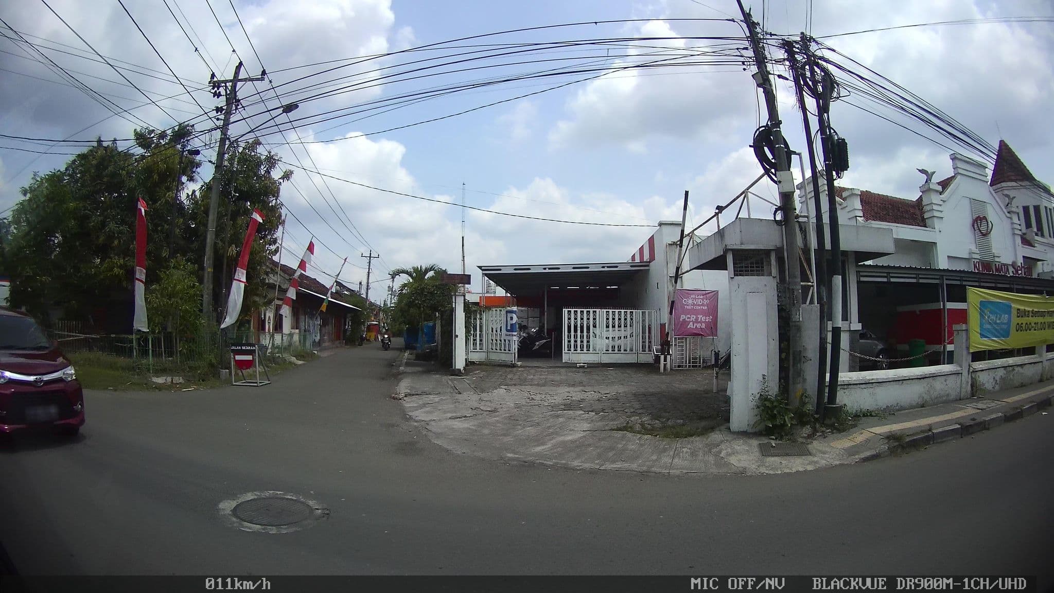 Street view near Hotel Timur, Yogyakarta — © kaart_2 (CC BY-SA · Mapillary)