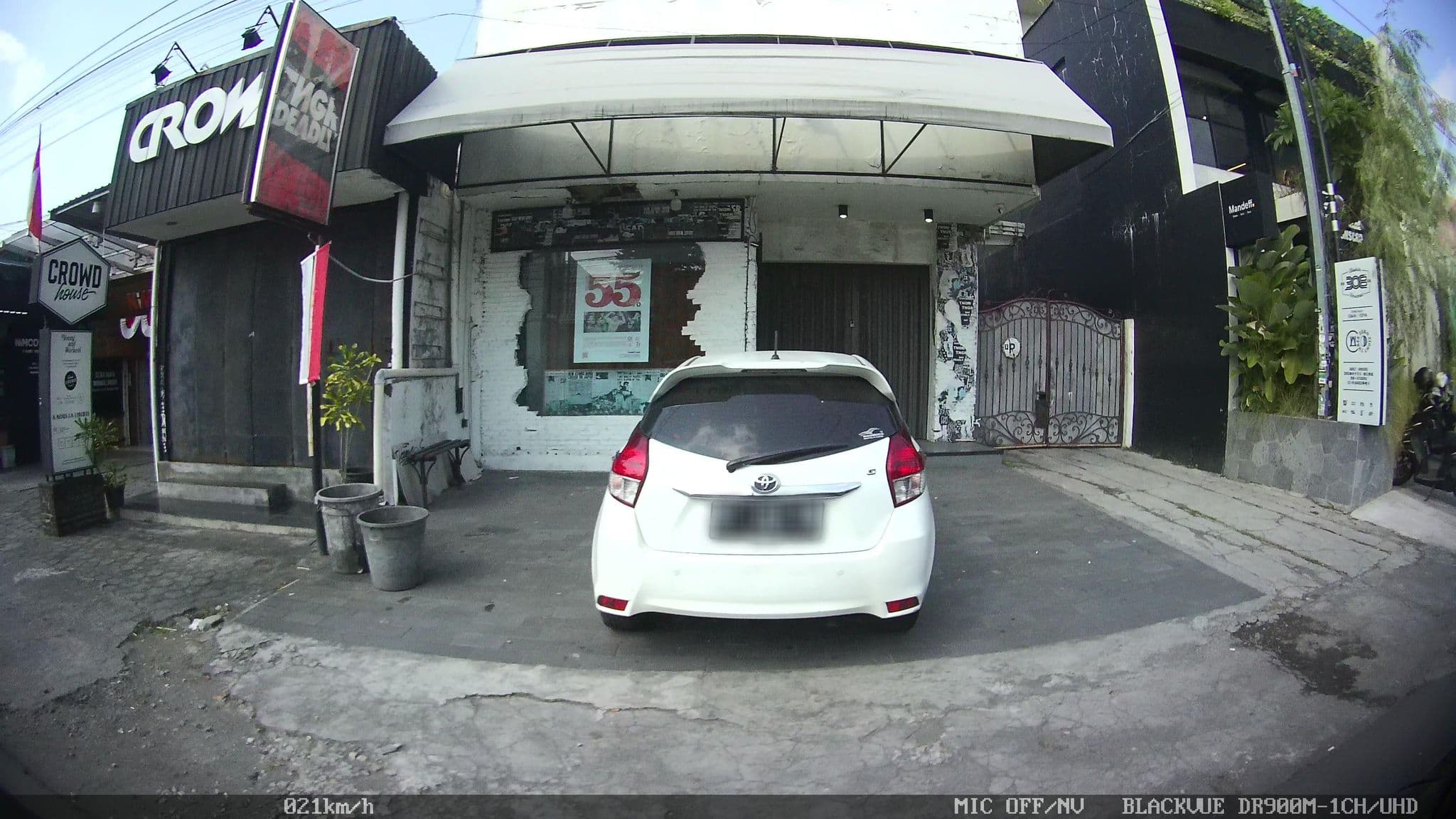 Street view near Kost Cendrawasih, Yogyakarta — © kaart_2 (CC BY-SA · Mapillary)