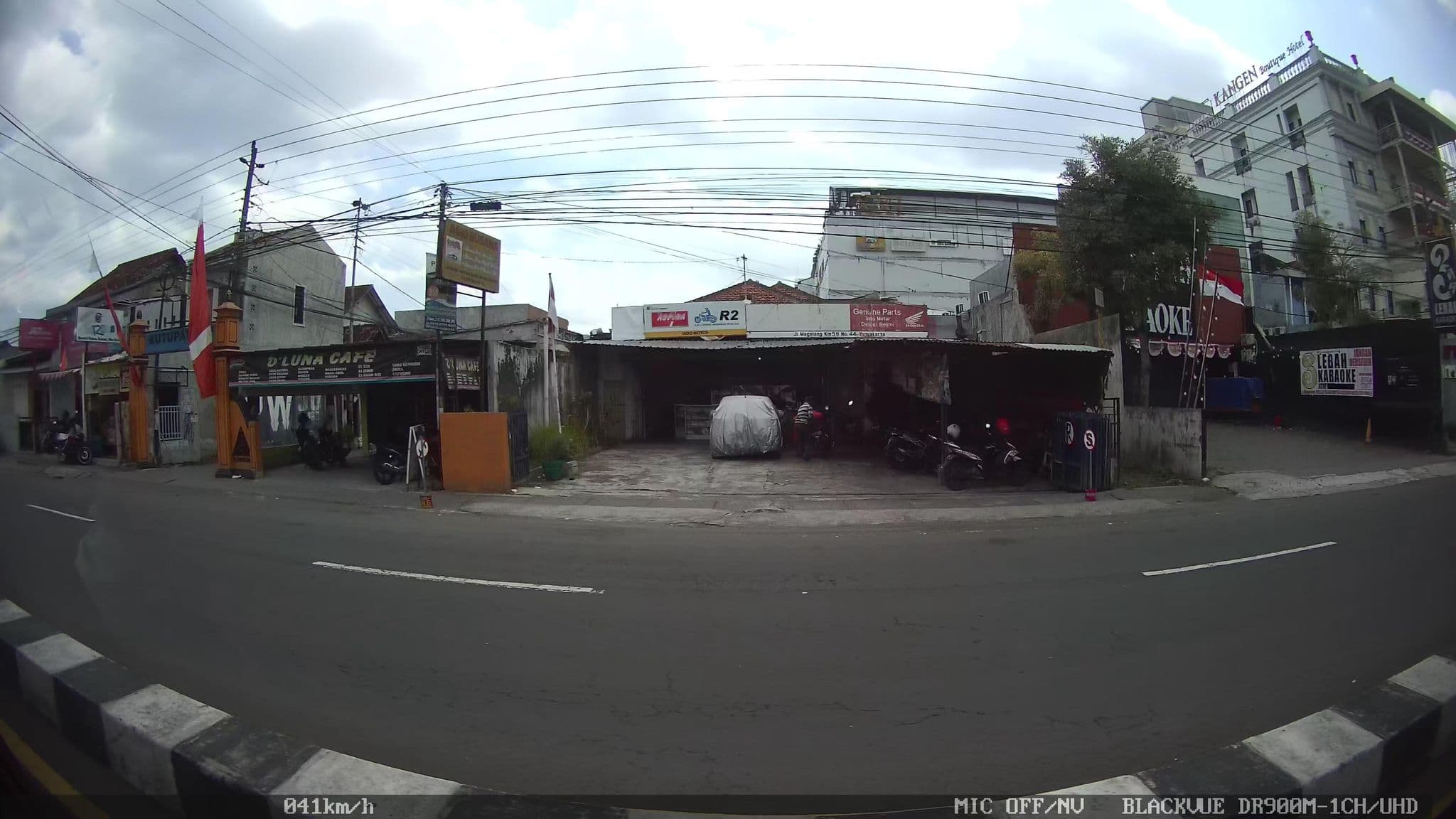 Street view near Kangen Boutique Hotel, Melati — © kaart_1 (CC BY-SA · Mapillary)