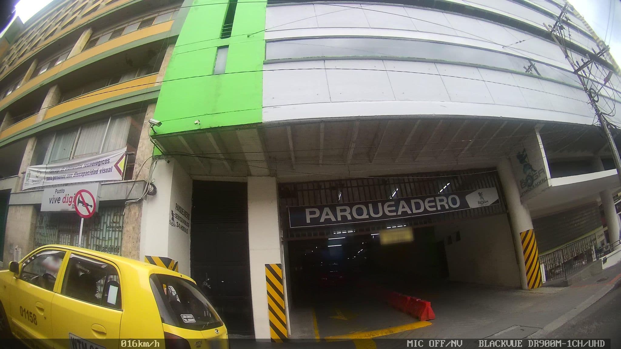 Street view near Hotel Ambalá, Ibagué — © kaart_2 (CC BY-SA · Mapillary)
