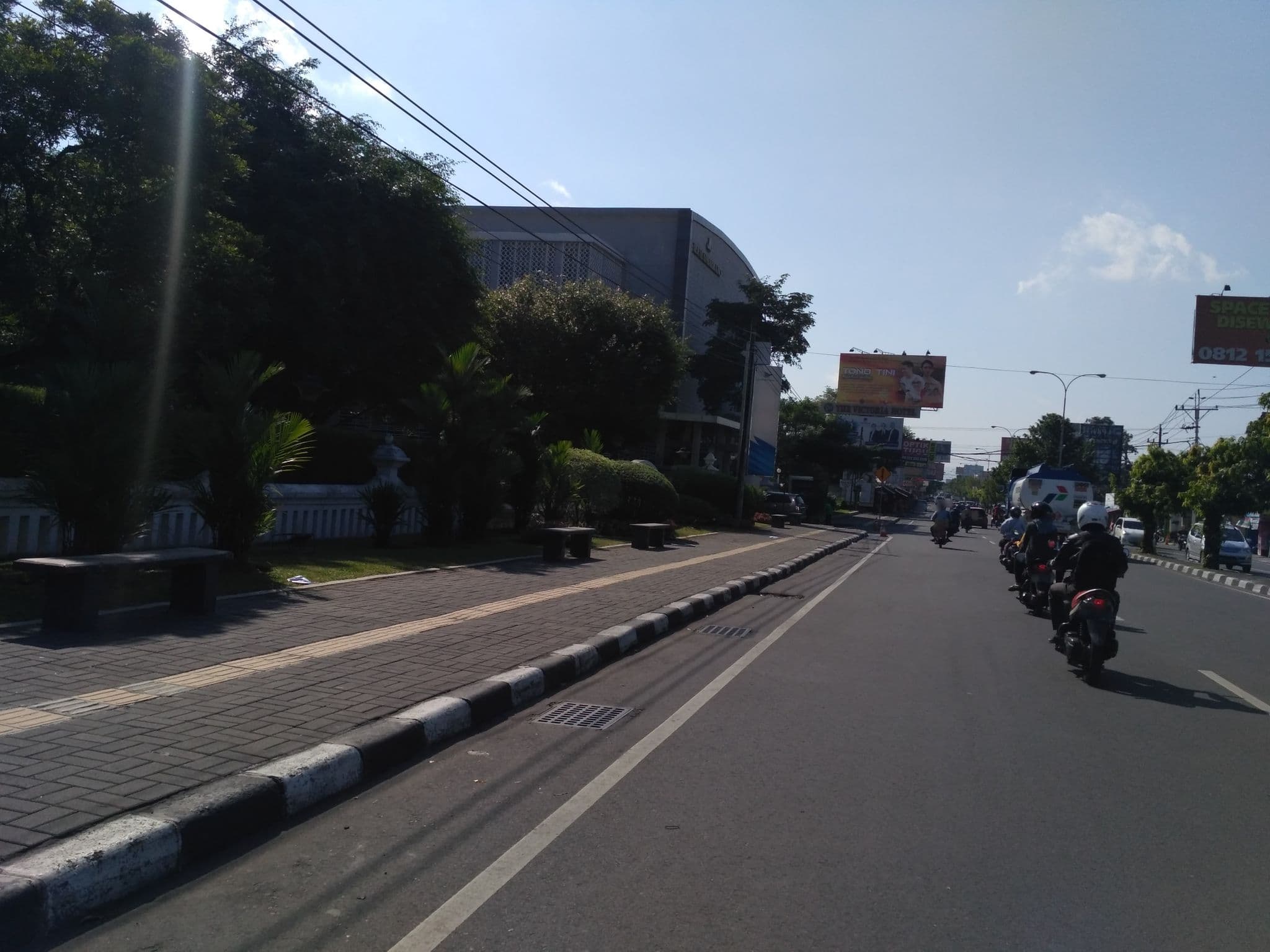 Street view near Sri Wedari, Yogyakarta — © dina_permata (CC BY-SA · Mapillary)