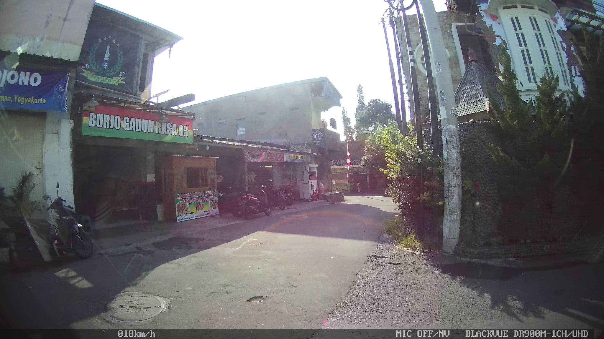 Street view near The Apartment, Yogyakarta — © kaart_1 (CC BY-SA · Mapillary)