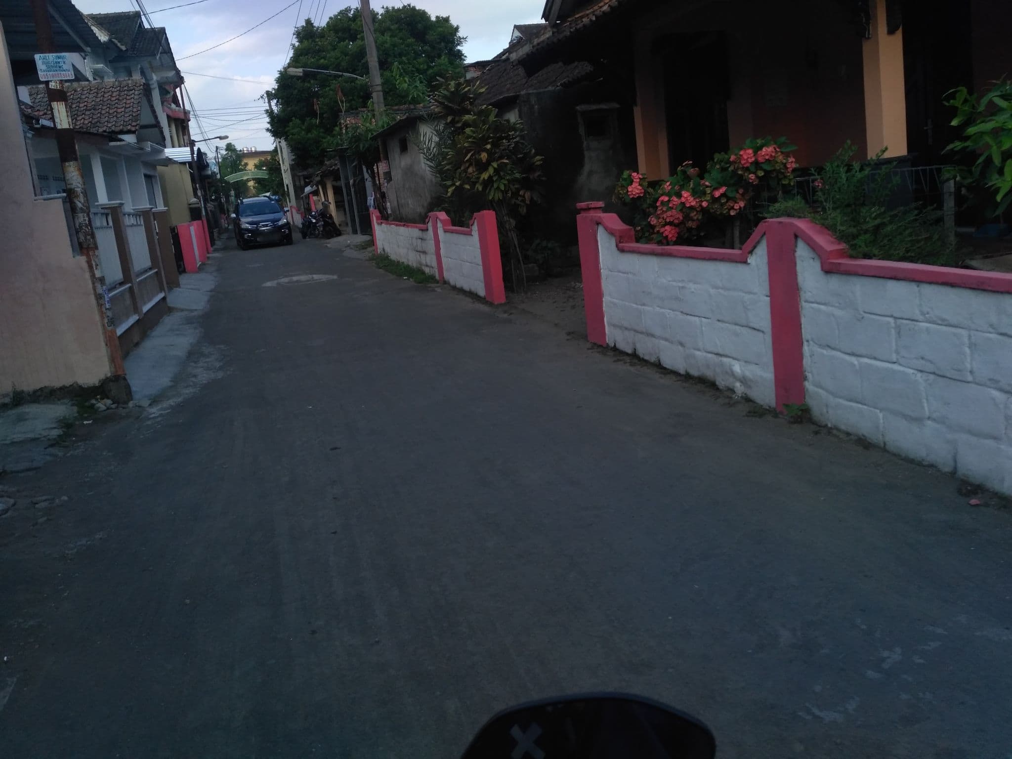 Street view near Pondok Joglo 89, Melati — © dina_permata (CC BY-SA · Mapillary)
