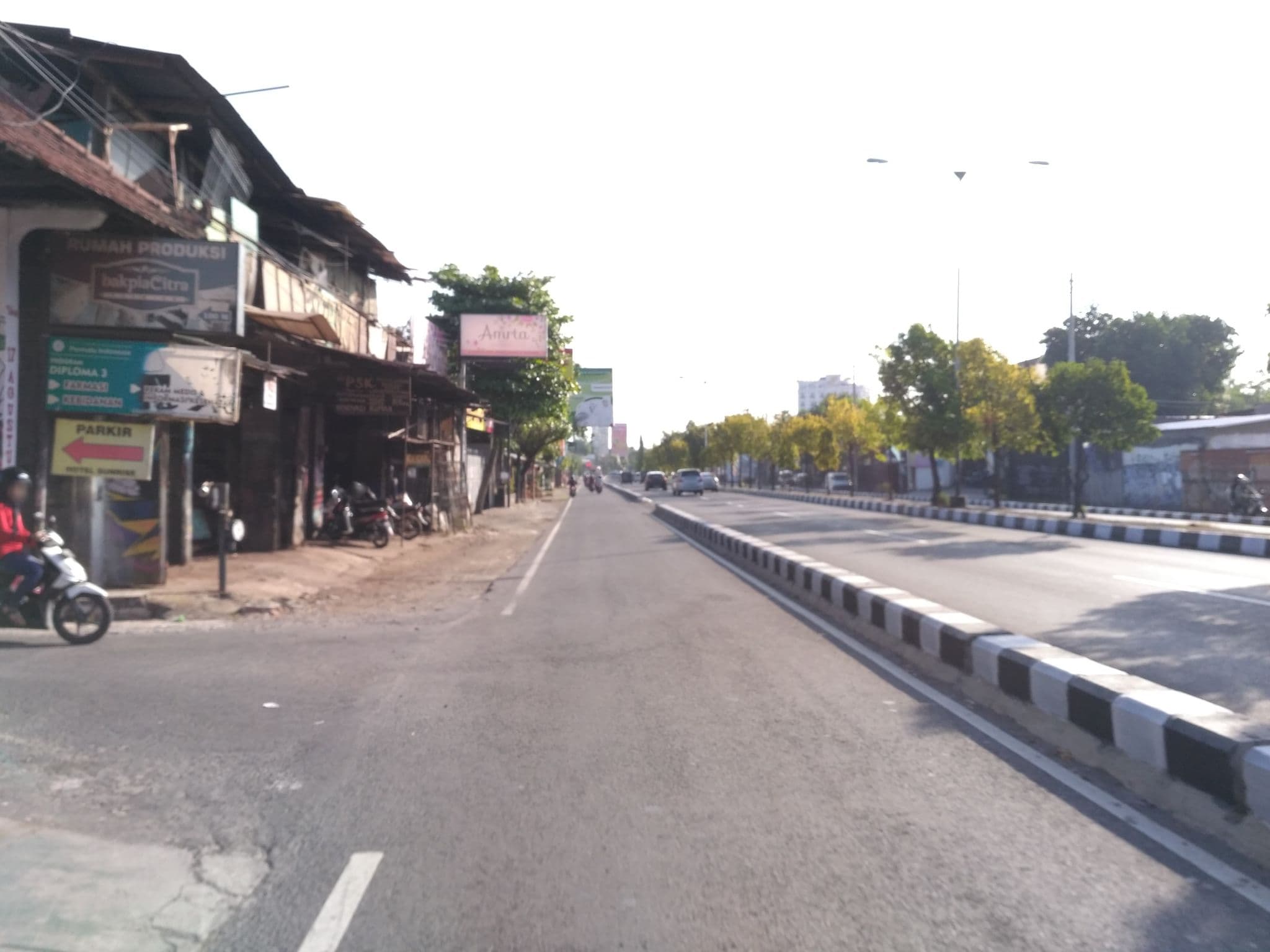 Street view near Hotel Sun Rise, Melati — © dina_permata (CC BY-SA · Mapillary)