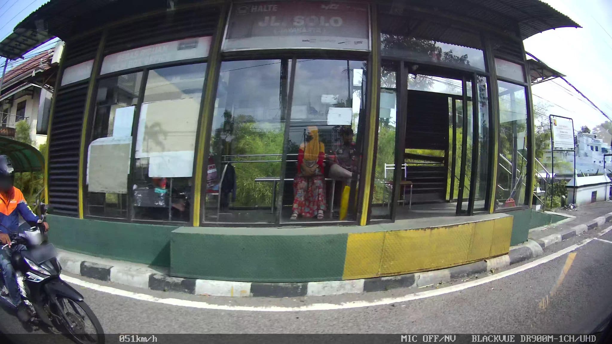 Street view near Jatayu Hall, Jayakarta Hotel, Yogyakarta — © kaart5 (CC BY-SA · Mapillary)