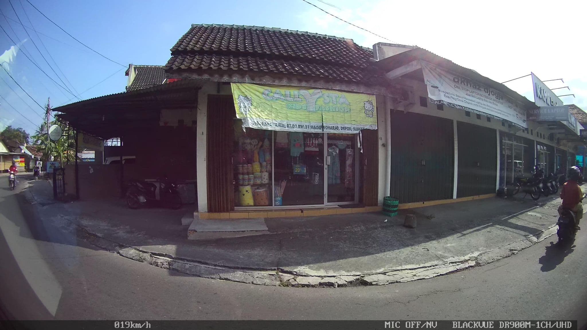 Street view near President Suite Sheraton Mustika, Candi Prambanan — © kaart_1 (CC BY-SA · Mapillary)