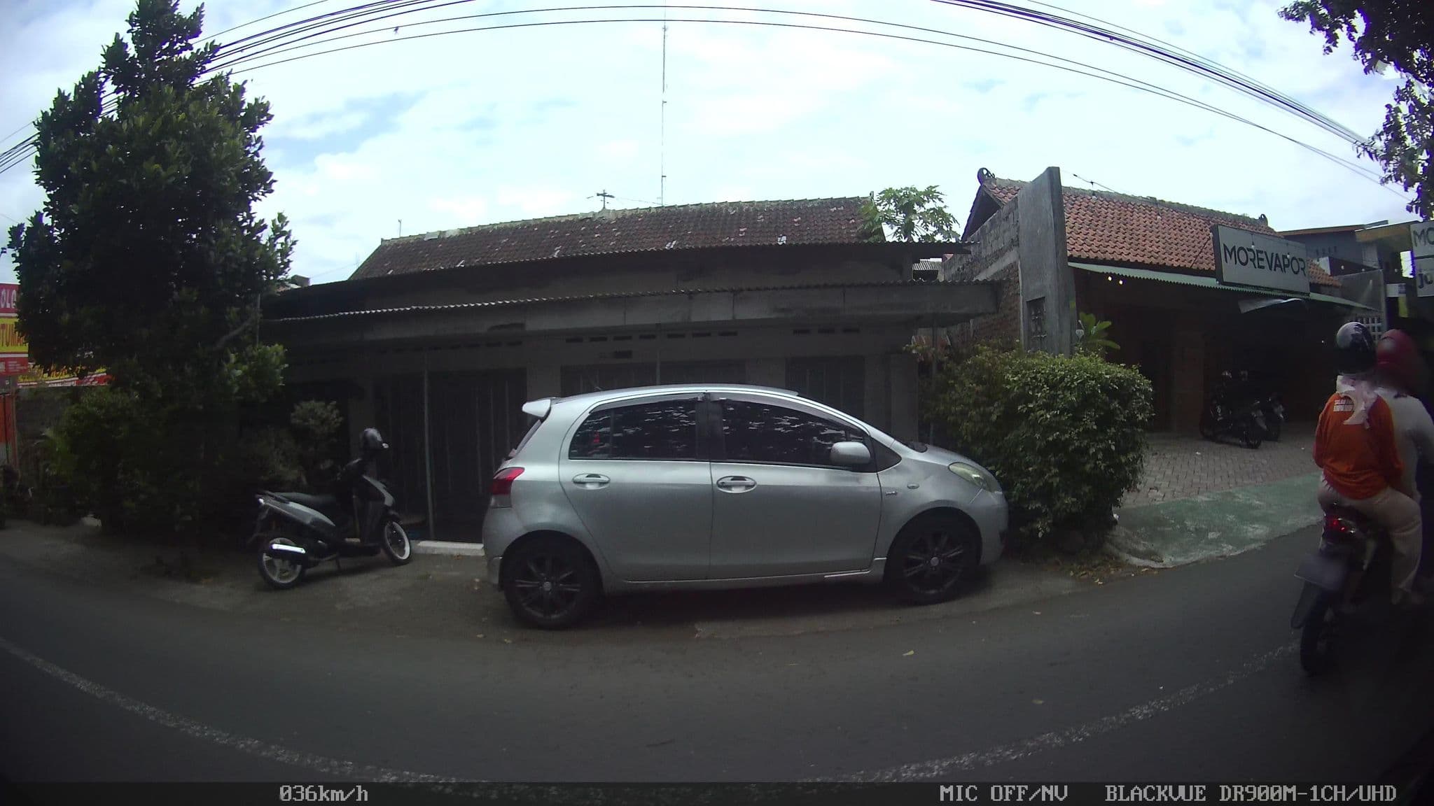 Street view near Hotel Winotosastro Garden A, Candi Prambanan — © kaart_2 (CC BY-SA · Mapillary)