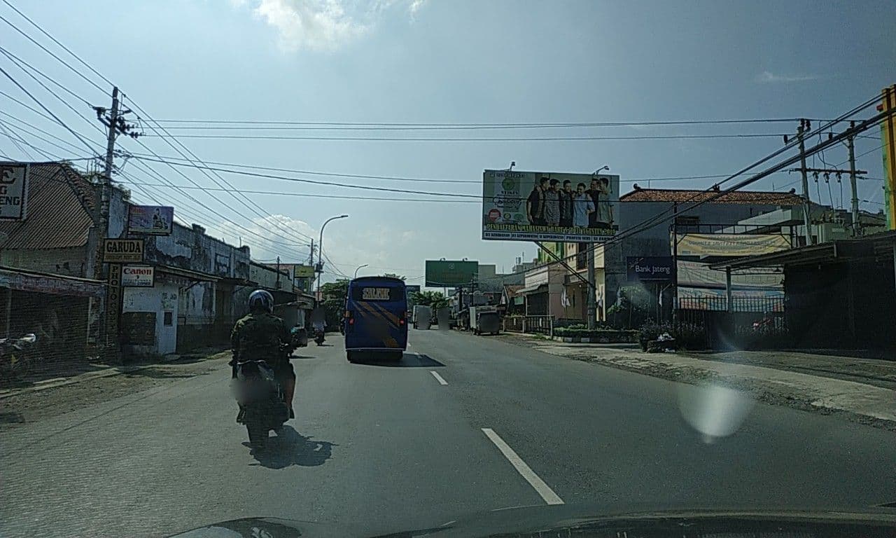 Street view near Hotel Baru Indah, Gombong — © riyadiwibowo (CC BY-SA · Mapillary)