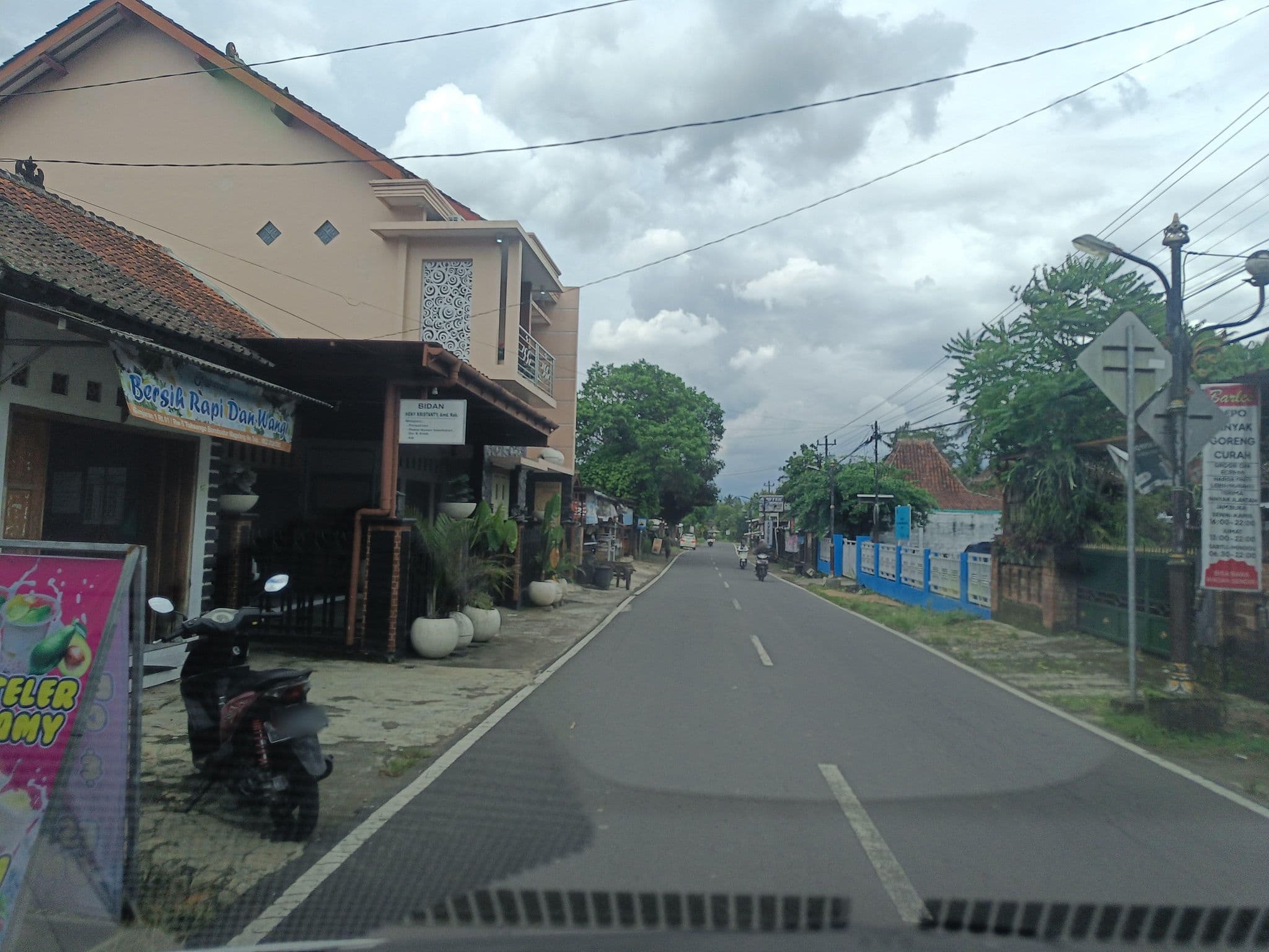Street view near The Glade Village, Muntilan — © hen0ch (CC BY-SA · Mapillary)