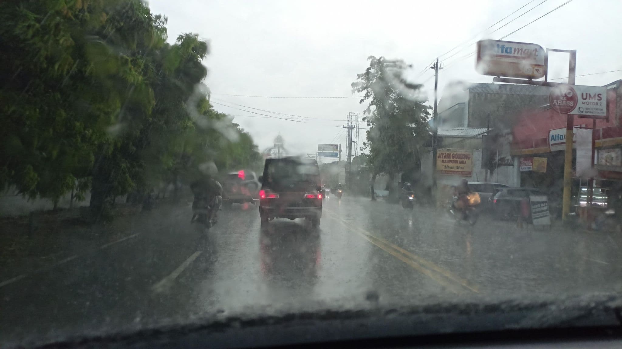 Street view near Wisma YVC Solo, Colomadu — © ardi93 (CC BY-SA · Mapillary)