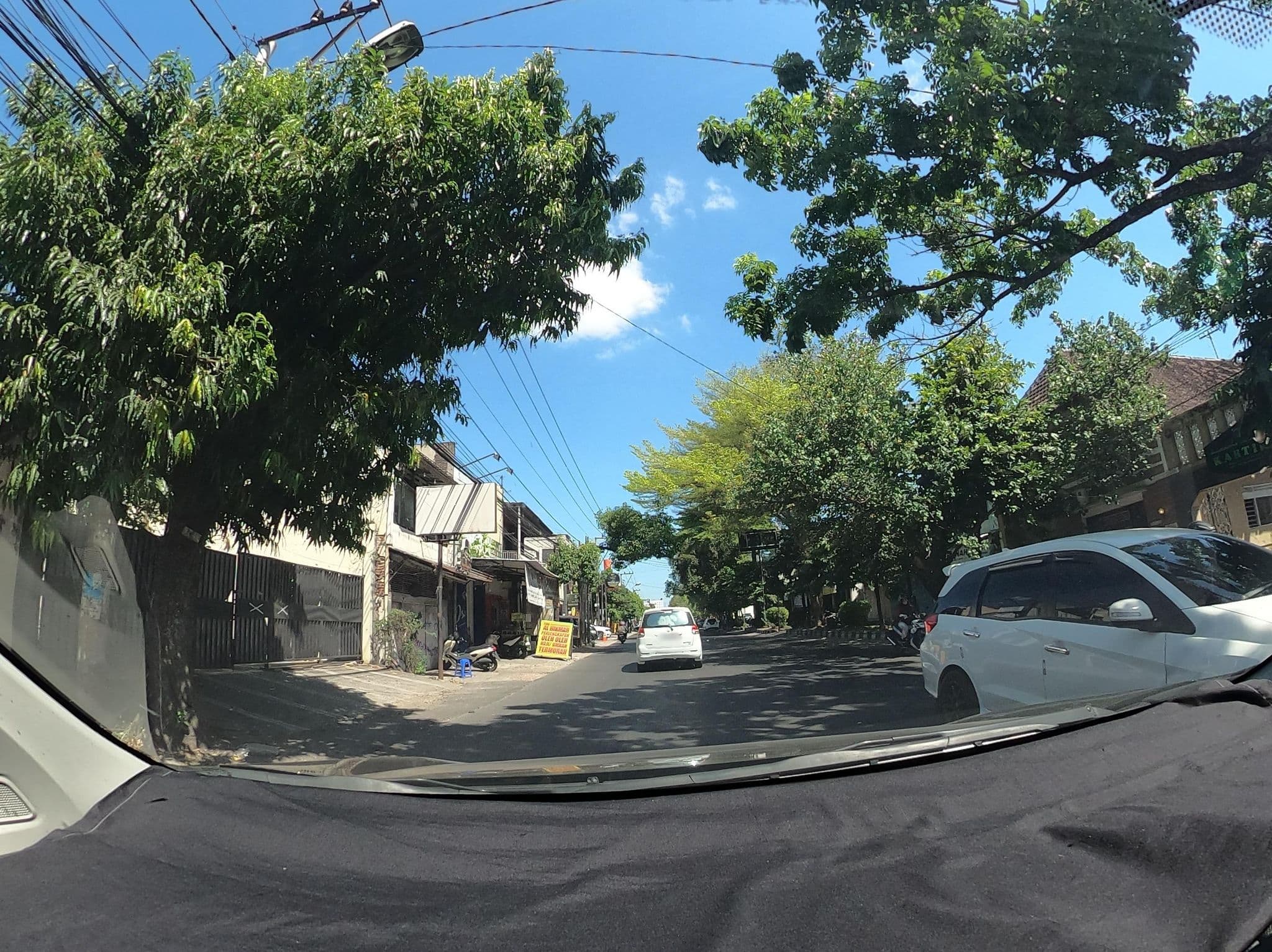 Street view near wisma kartika, Surakarta — © Kaart_Local (CC BY-SA · Mapillary)