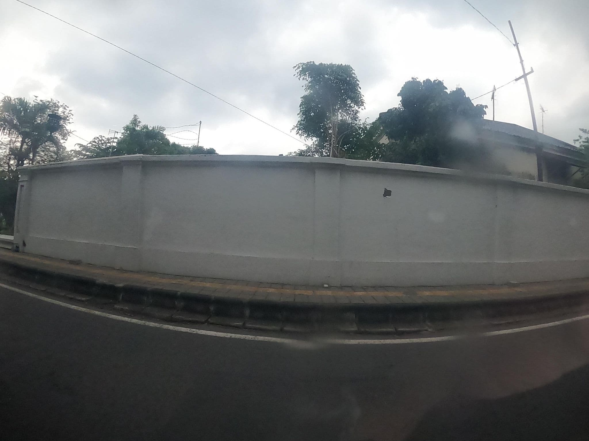 Street view near Guest House Punokawan, Surakarta — © rgtm_ryuiki (CC BY-SA · Mapillary)