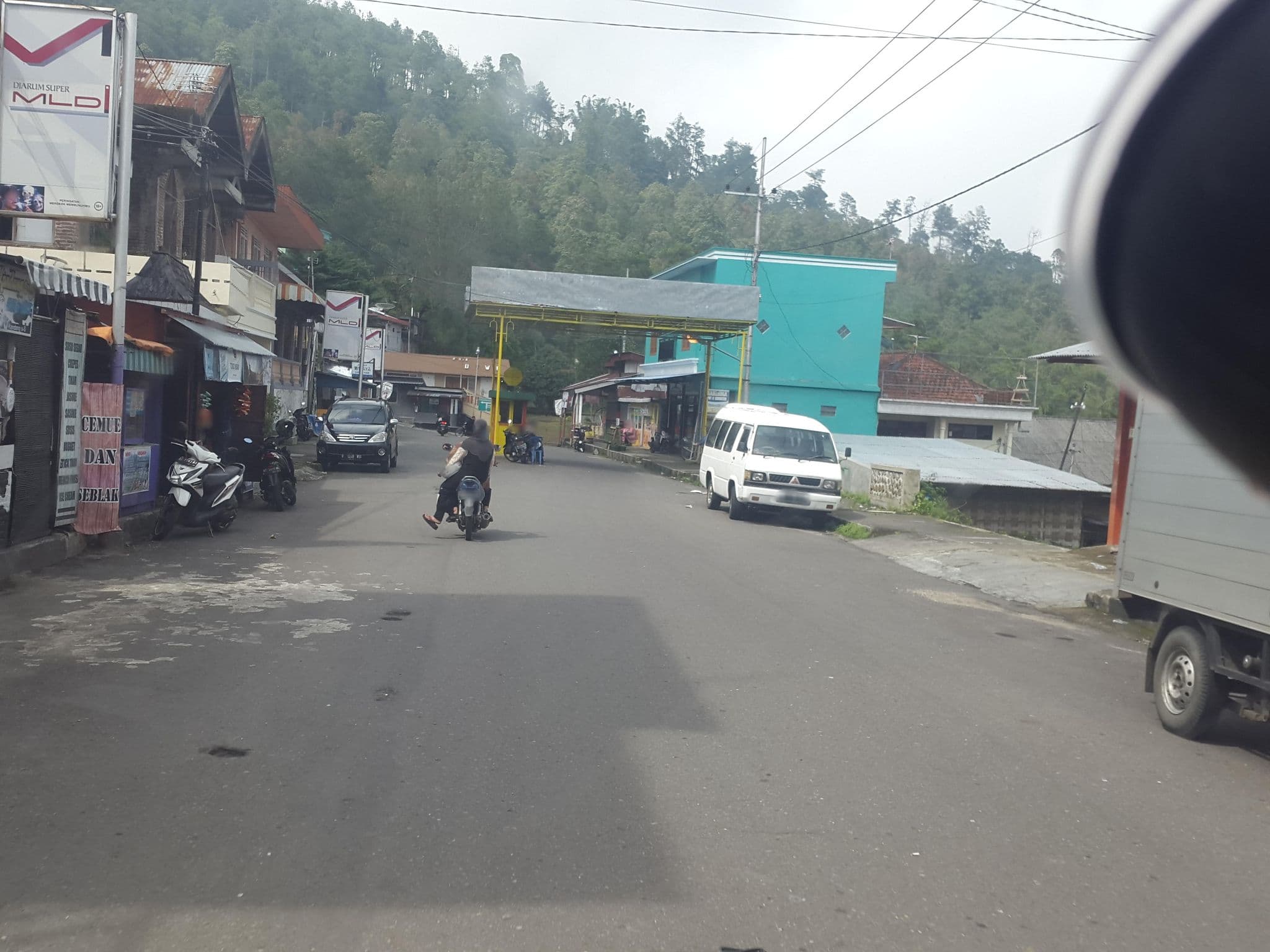 Street view near Villa Joglo, Sarangan, Magetan, Jatiroto — © roadroid (CC BY-SA · Mapillary)