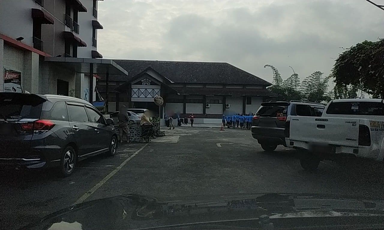 Street view near Meotel Purwokerto by Dafam, Purwokerto — © riyadiwibowo (CC BY-SA · Mapillary)