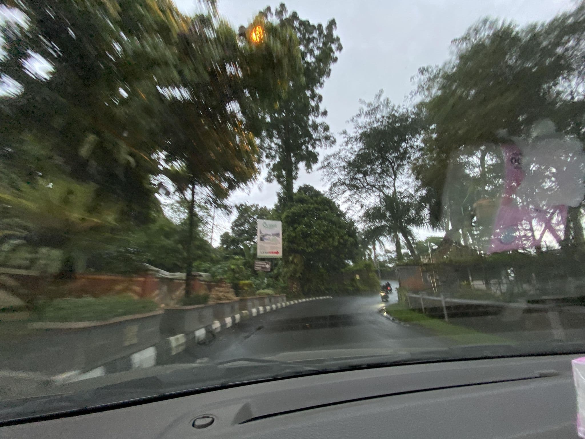 Street view near Hotel Frasita Baturraden, Baturaden — © kikik (CC BY-SA · Mapillary)