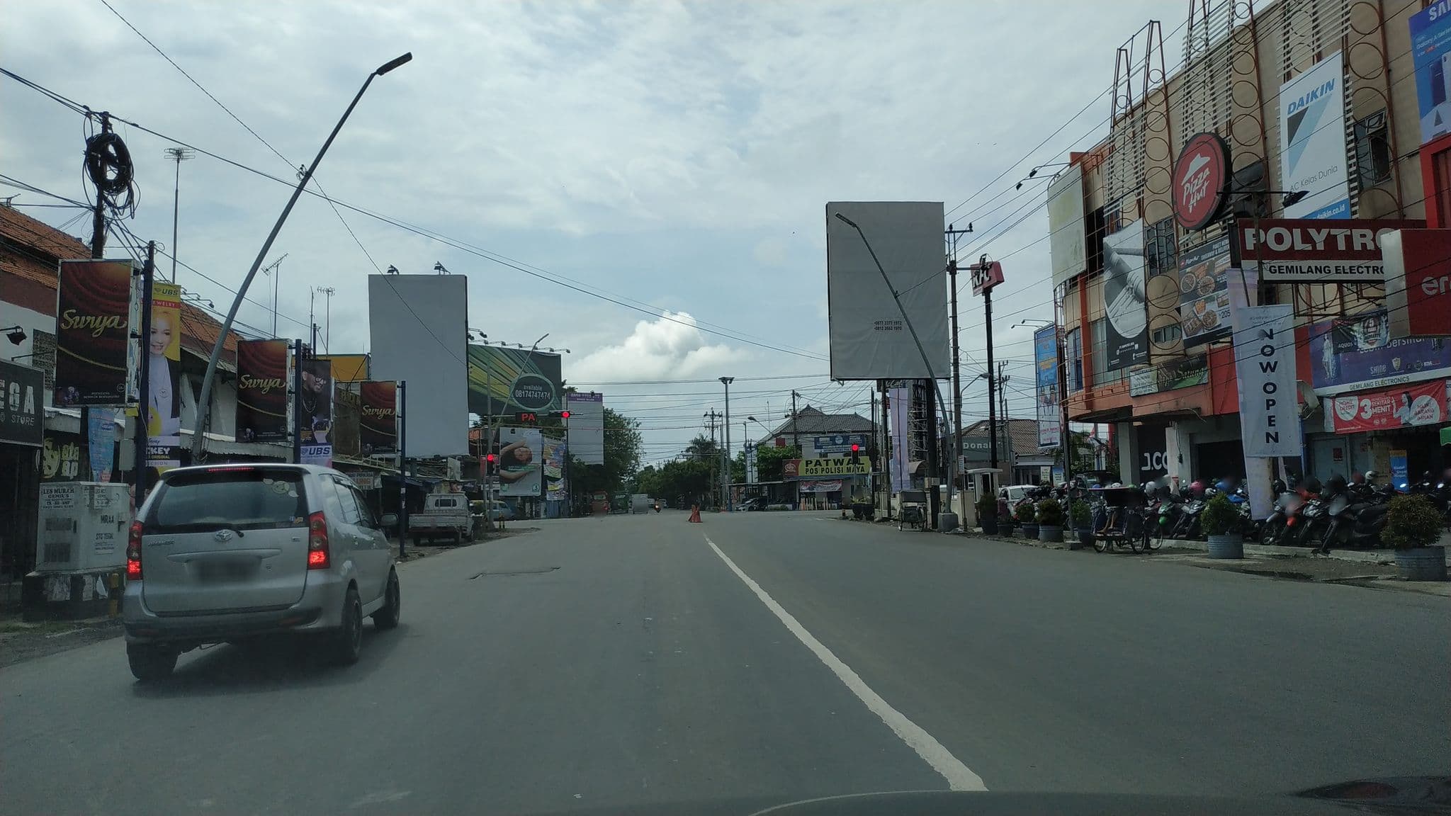 Street view near Hotel Maya Tegal, Tegal — © akrimullag (CC BY-SA · Mapillary)