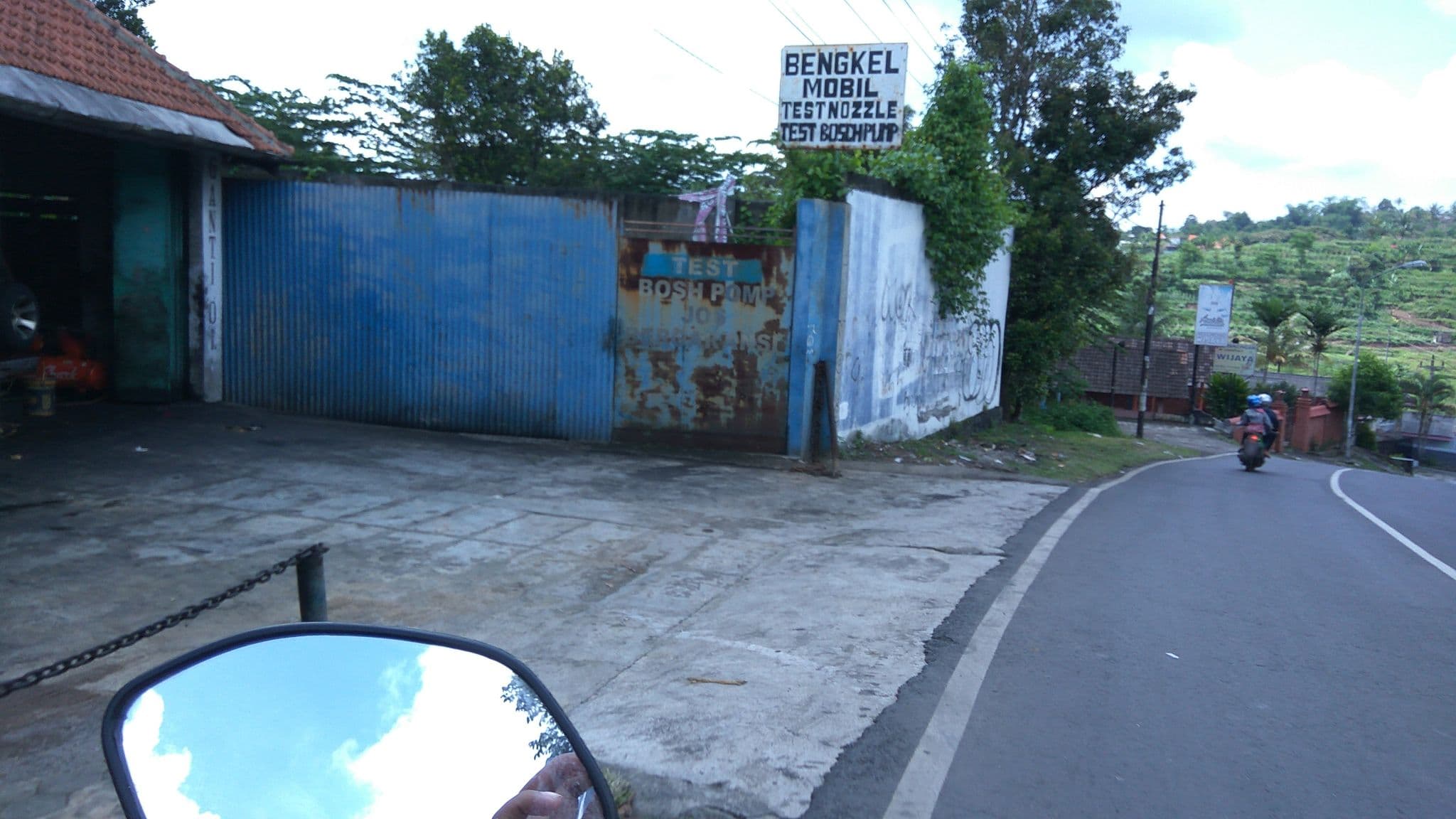 Street view near Hotel Mutiara Indah Jimbaran, Ambarawa — © arizalkawamuna (CC BY-SA · Mapillary)