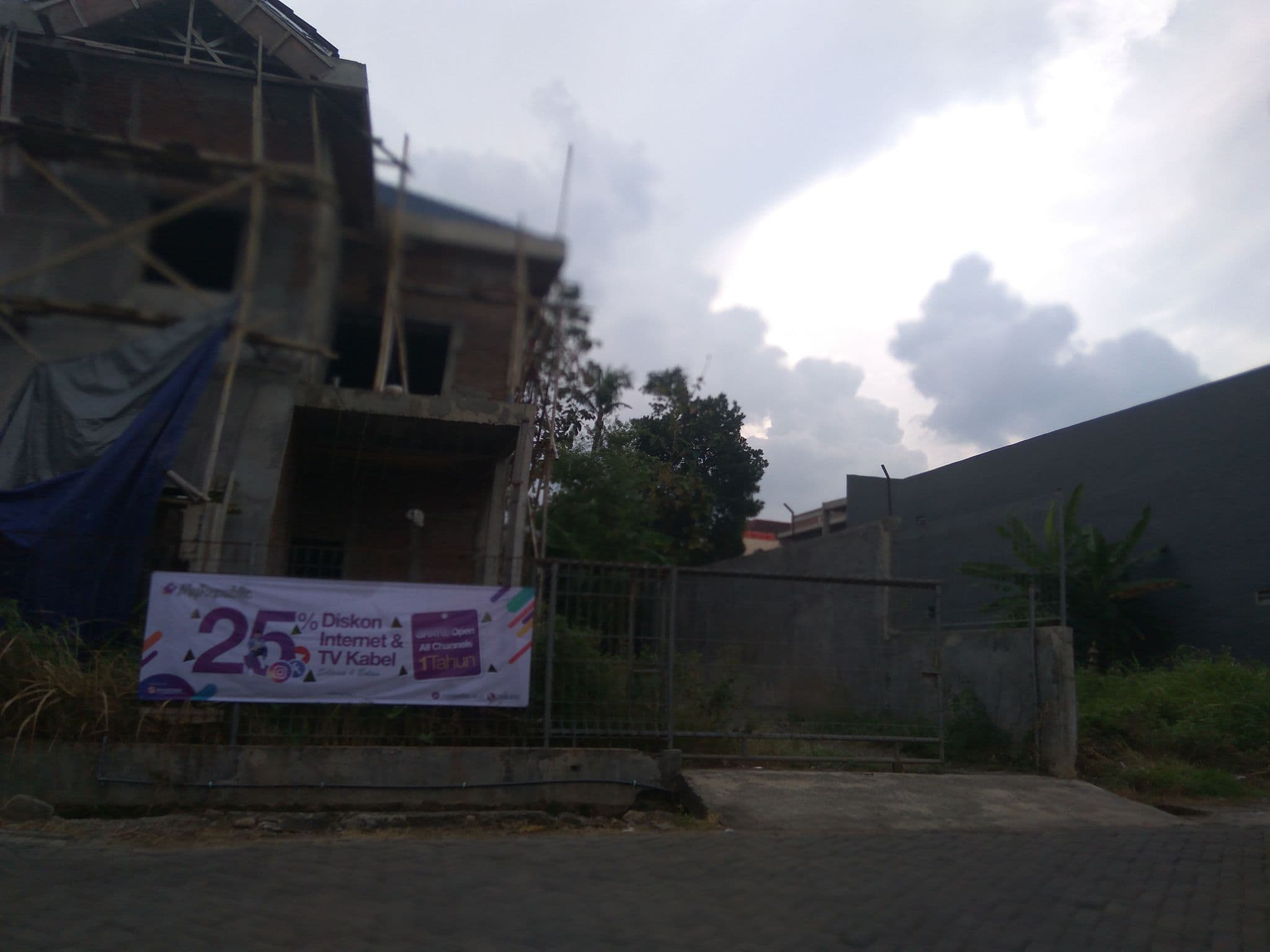 Street view near paris Prancis, Semarang — © nicolas_samosir (CC BY-SA · Mapillary)