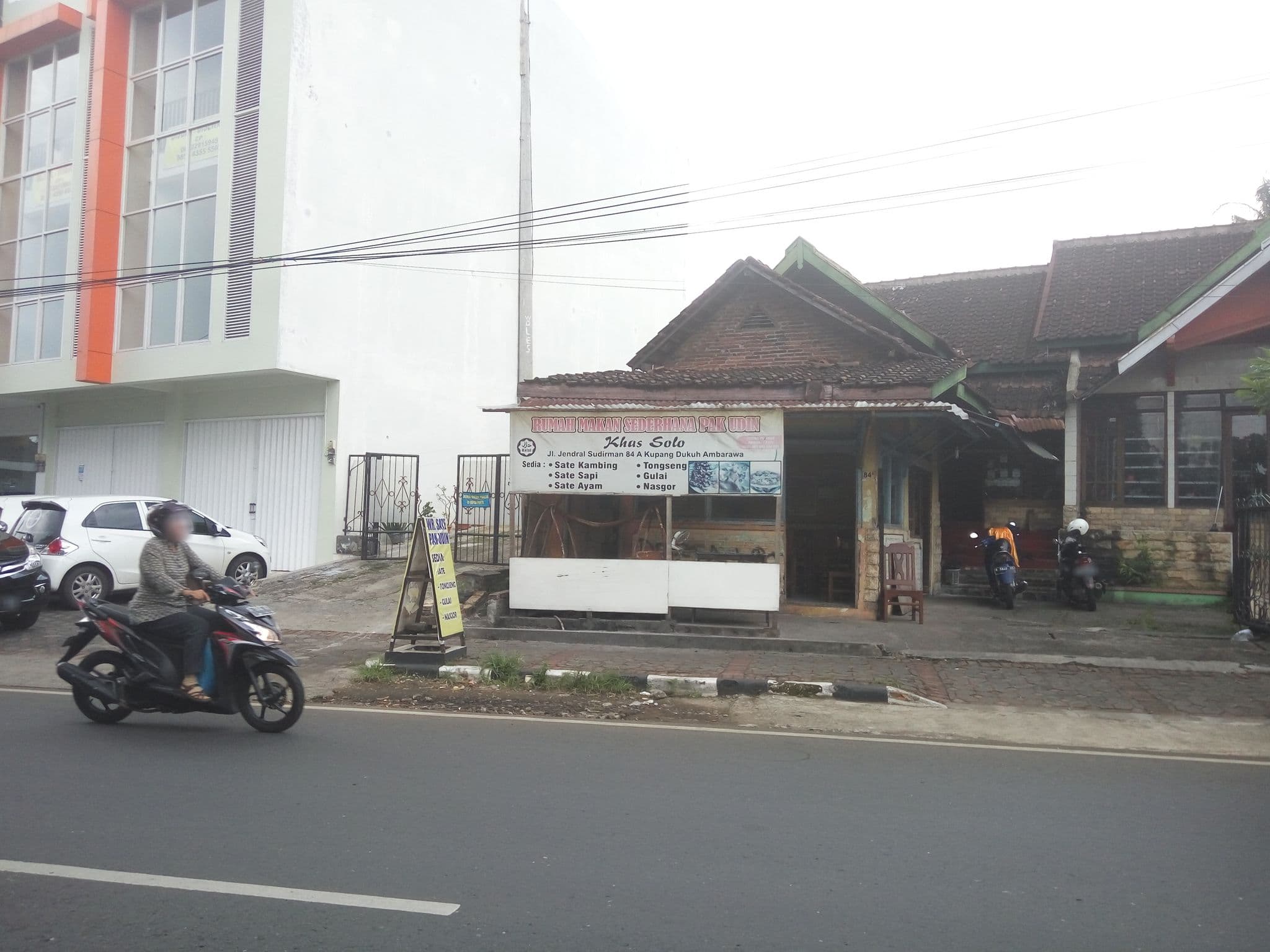 Street view near Hotel Baru Ambarawa, Ambarawa — © mukhtar (CC BY-SA · Mapillary)