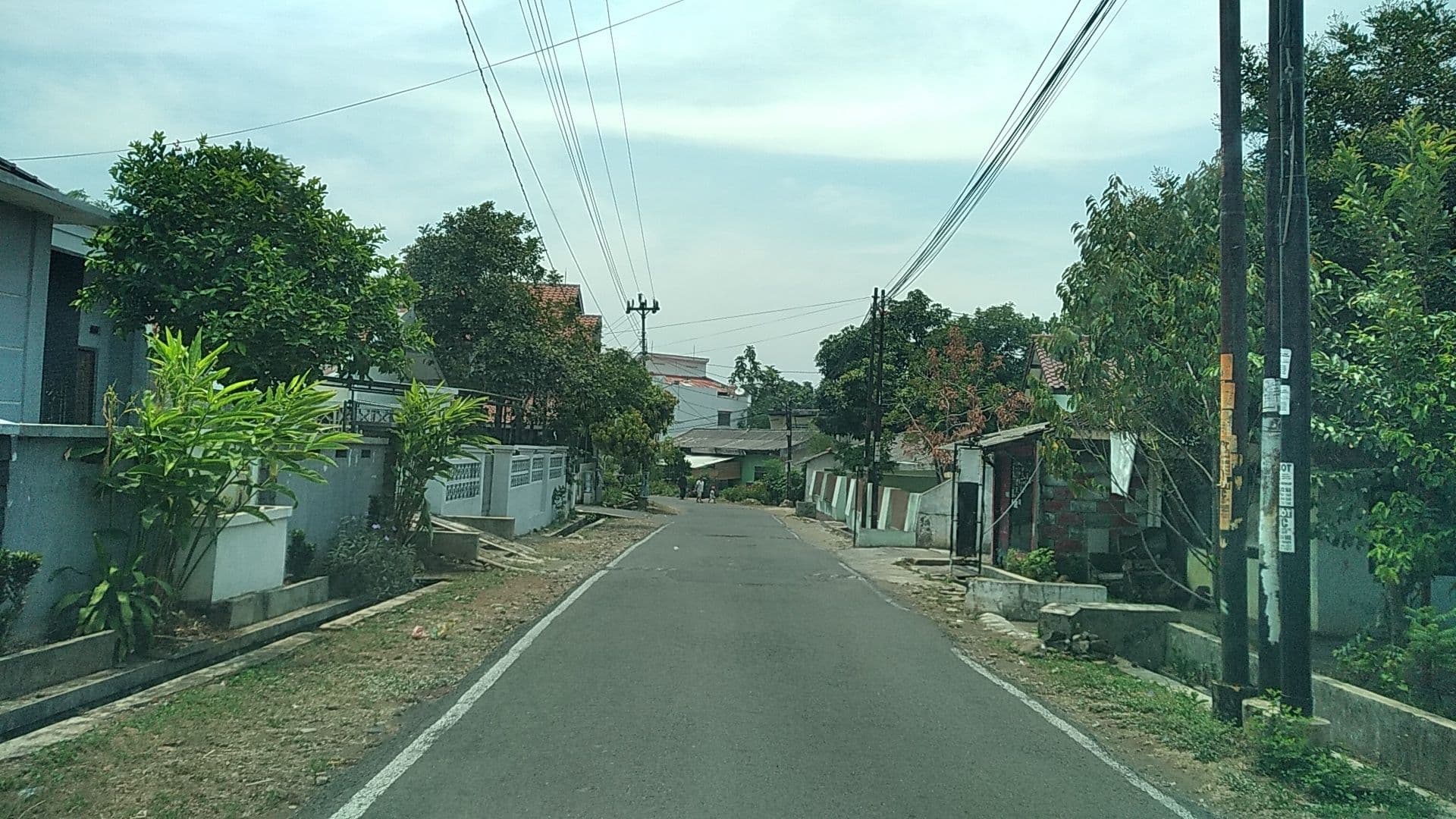 Street view near Hotel srondol indah, Semarang — © roadroid (CC BY-SA · Mapillary)