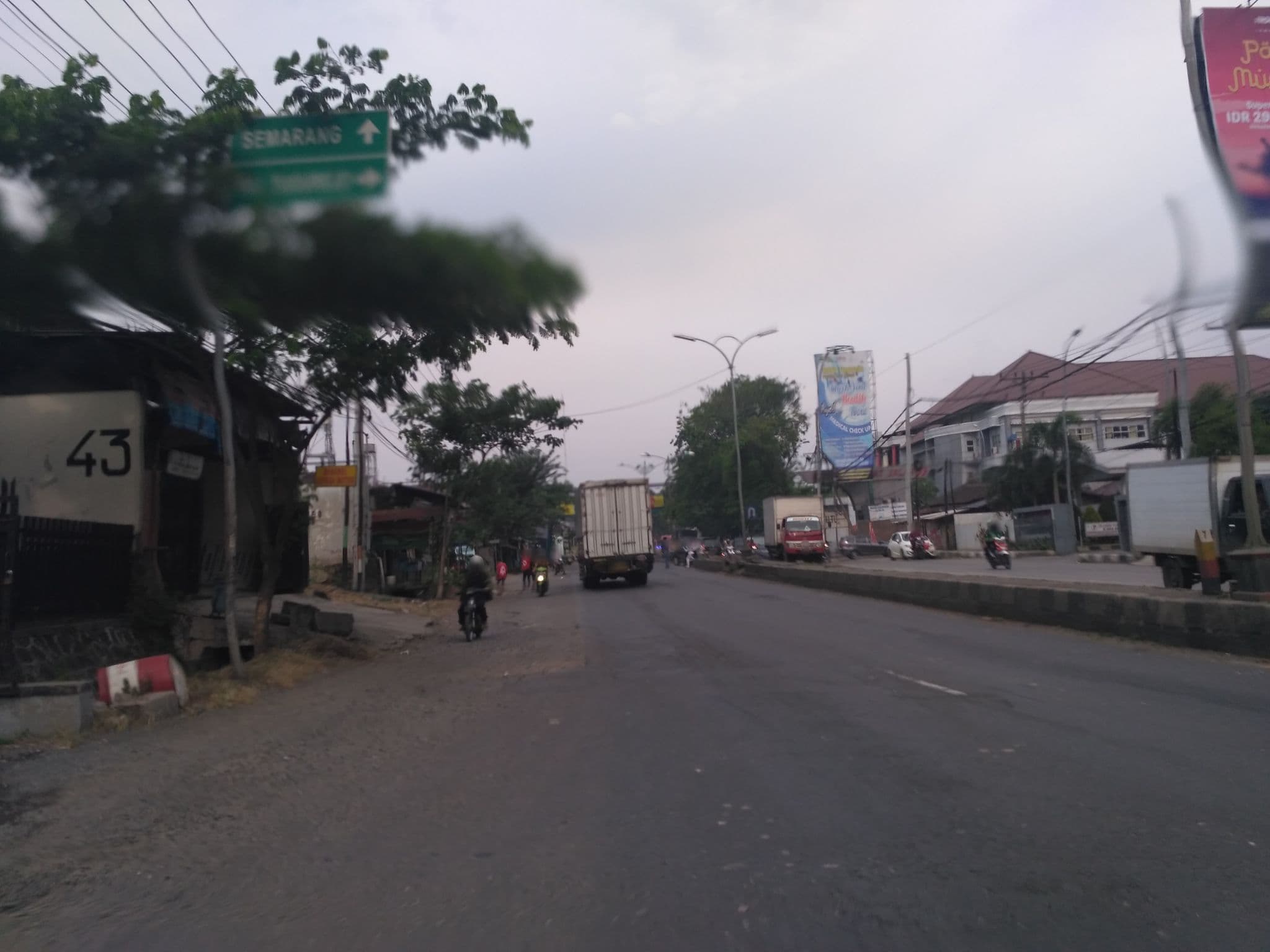 Street view near Front One Inn Semarang, Semarang — © nicolas_samosir (CC BY-SA · Mapillary)