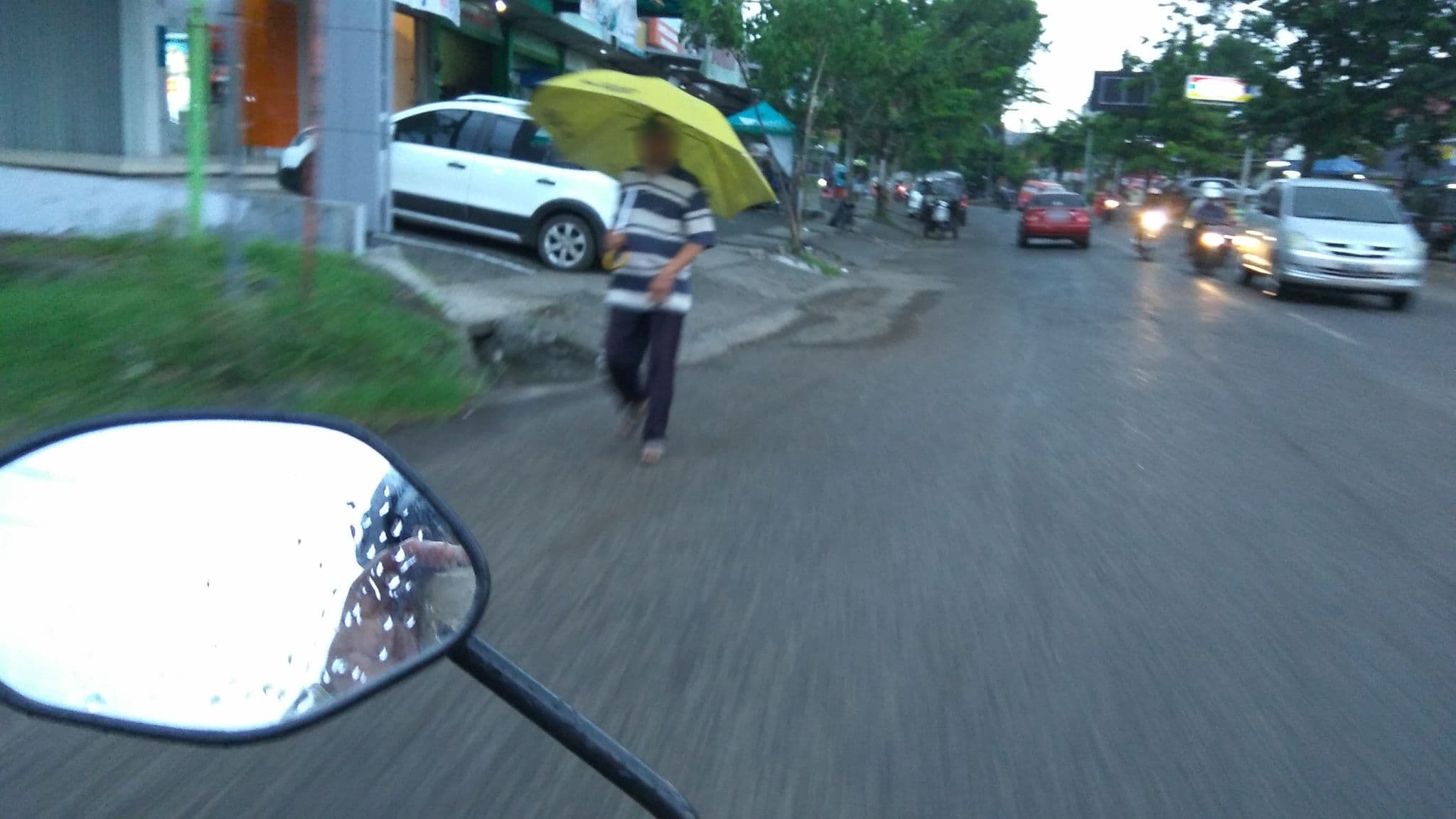 Street view near Bvlgari (Alam Indah Hotel), Semarang — © arizalkawamuna (CC BY-SA · Mapillary)