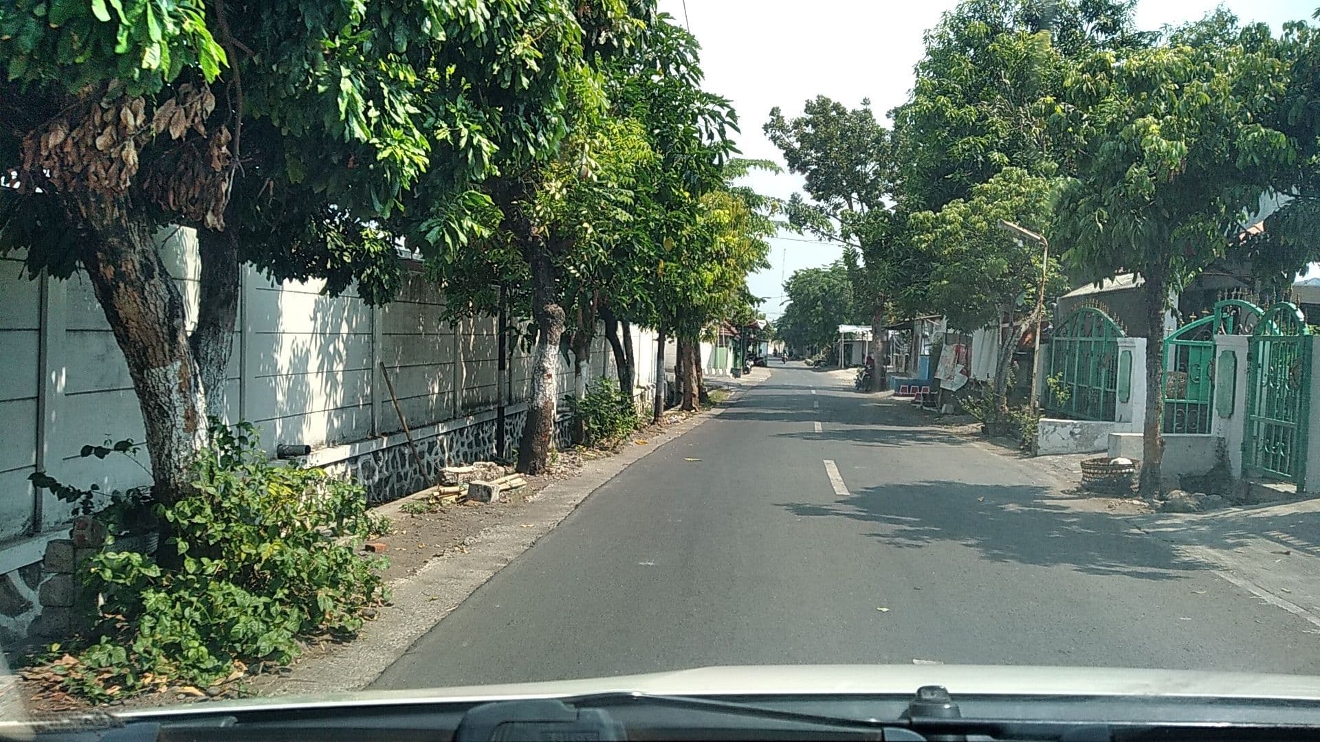 Street view near Rumah Kost "Dian", Semarang — © roadroid (CC BY-SA · Mapillary)