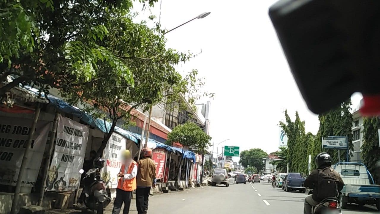 Street view near Grand Aston Hotel jogja, Semarang — © medika (CC BY-SA · Mapillary)