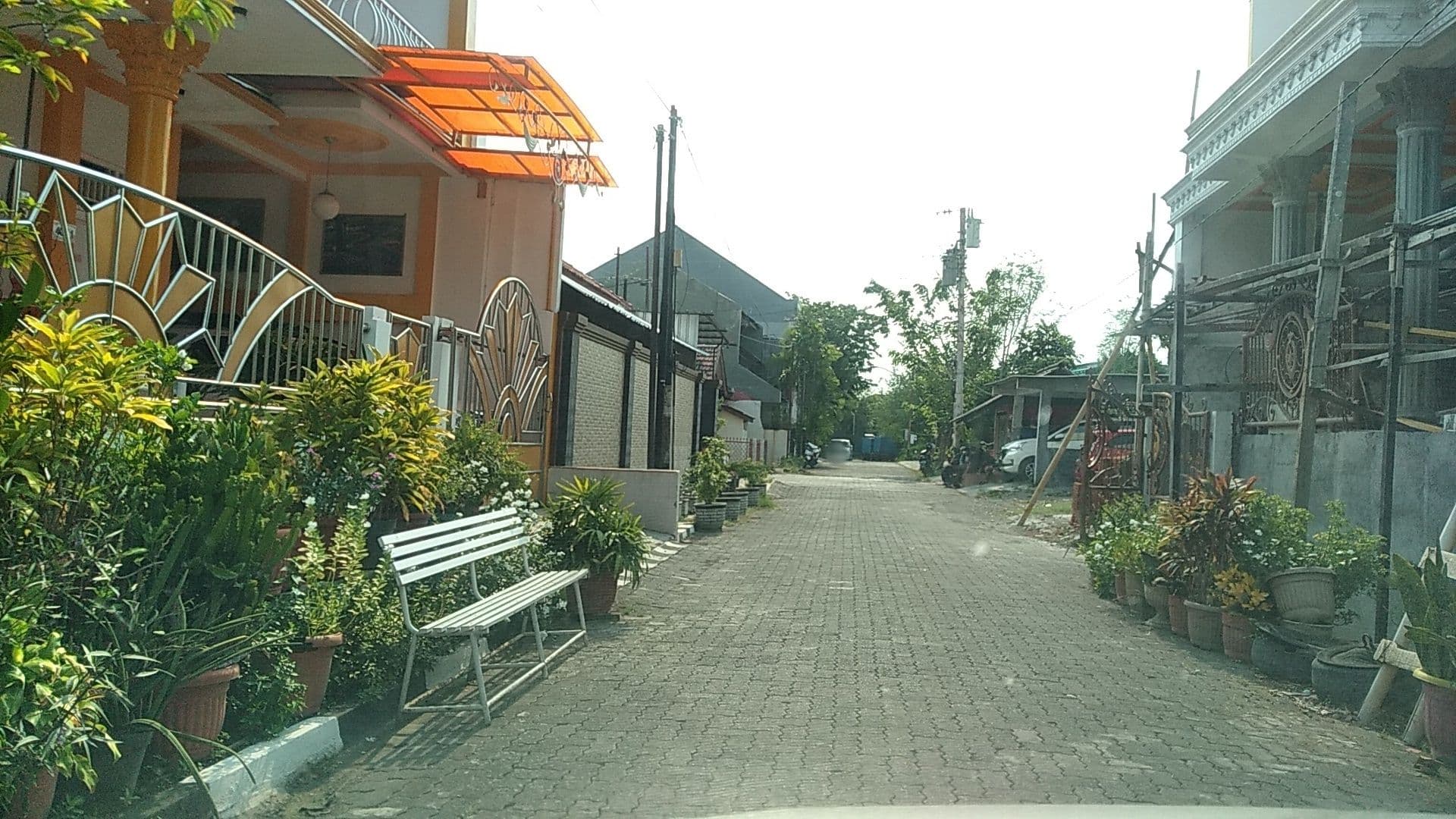 Street view near Indraprasta Hotel, Semarang — © roadroid (CC BY-SA · Mapillary)