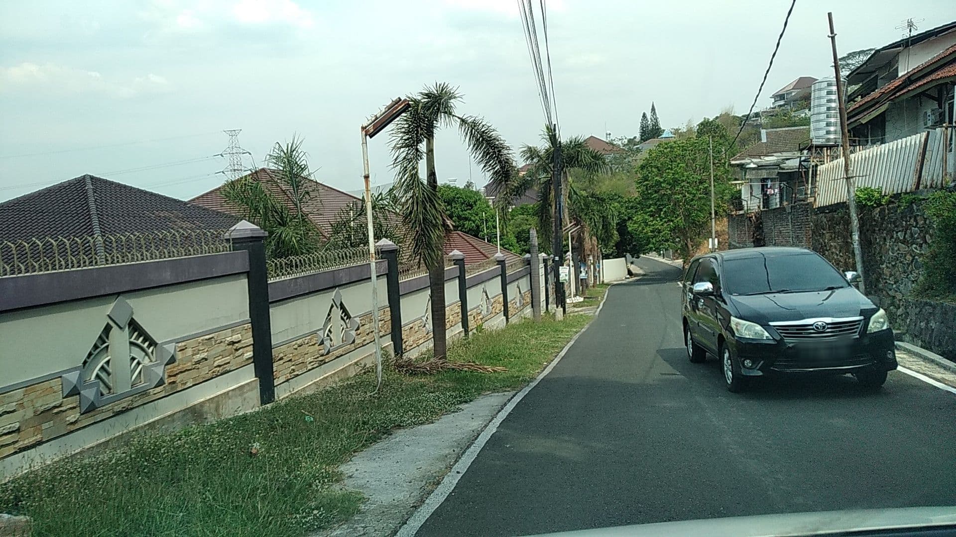 Street view near Bukit Permai Family Cotage, Semarang — © roadroid (CC BY-SA · Mapillary)