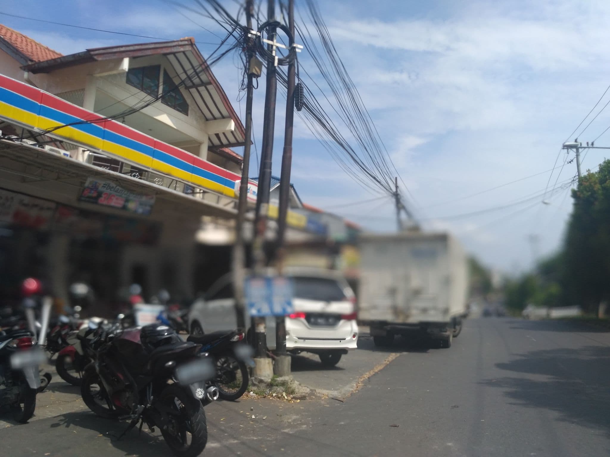 Street view near Sleep Box & Eat Inc.©, Semarang — © nicolas_samosir (CC BY-SA · Mapillary)