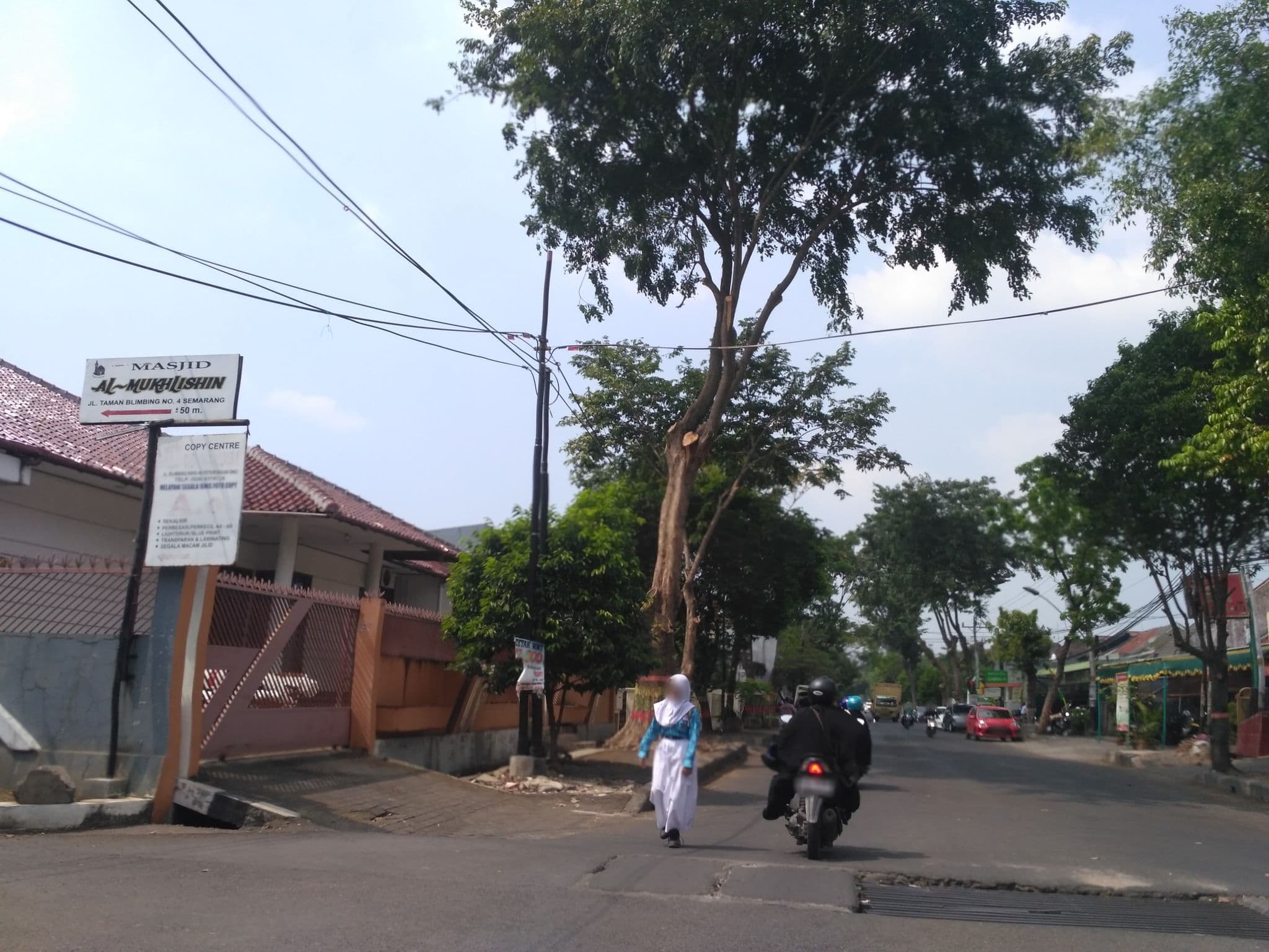 Street view near Hotel Santika Premiere, Semarang — © nicolas_samosir (CC BY-SA · Mapillary)