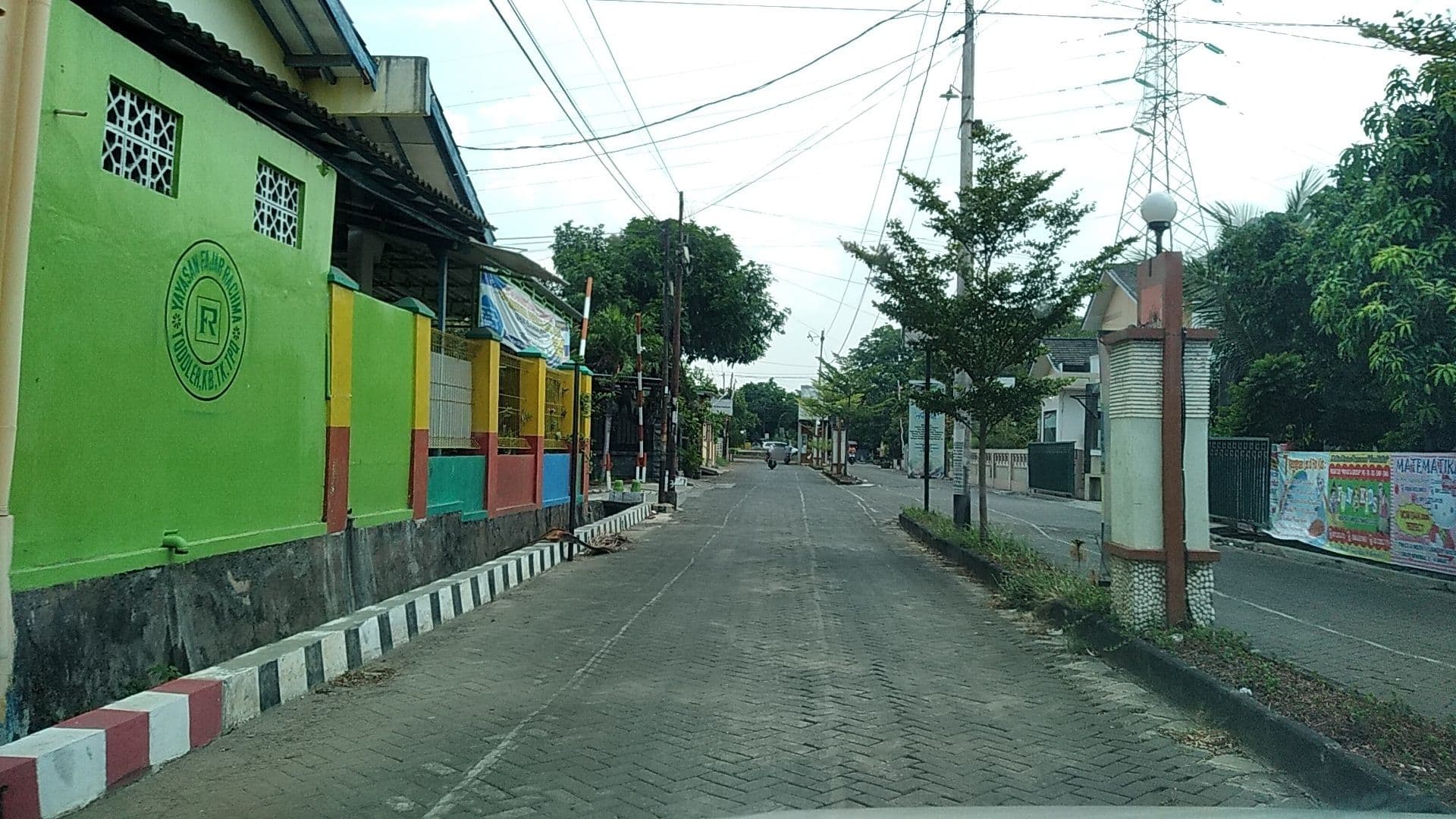 Street view near Pink, Semarang — © roadroid (CC BY-SA · Mapillary)