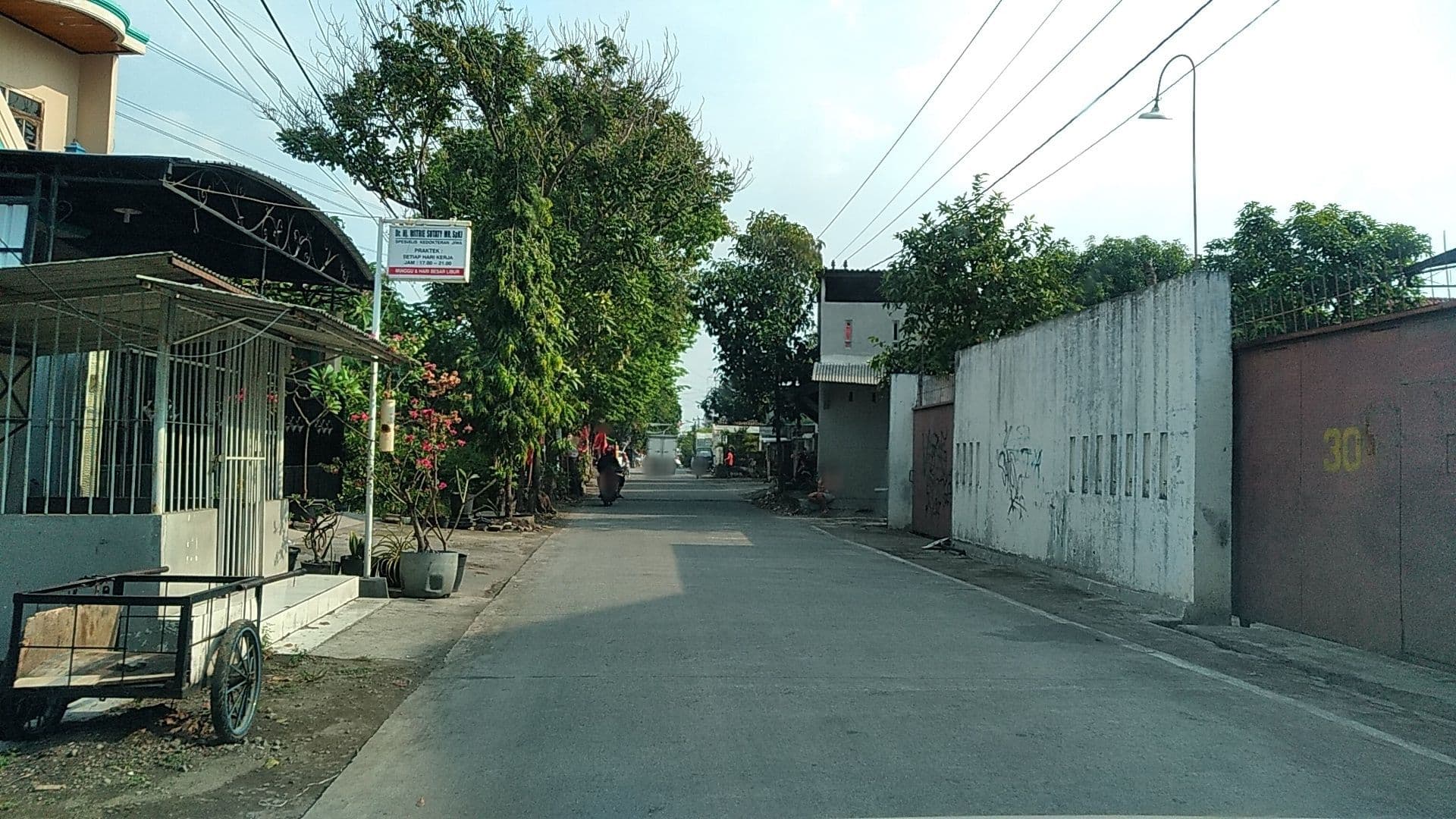 Street view near Bu Purwo Losmen, Semarang — © roadroid (CC BY-SA · Mapillary)