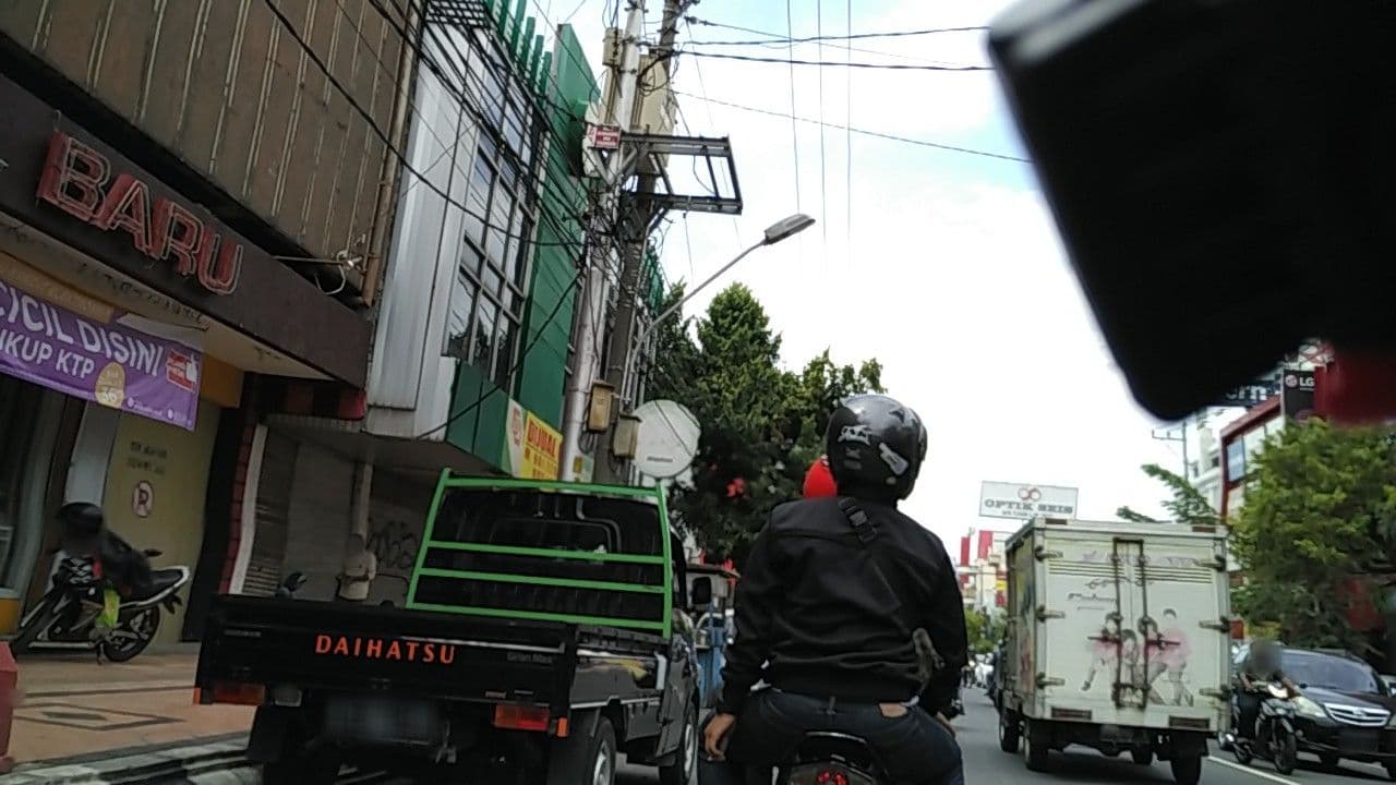 Street view near Hotel quirin 100, Semarang — © medika (CC BY-SA · Mapillary)