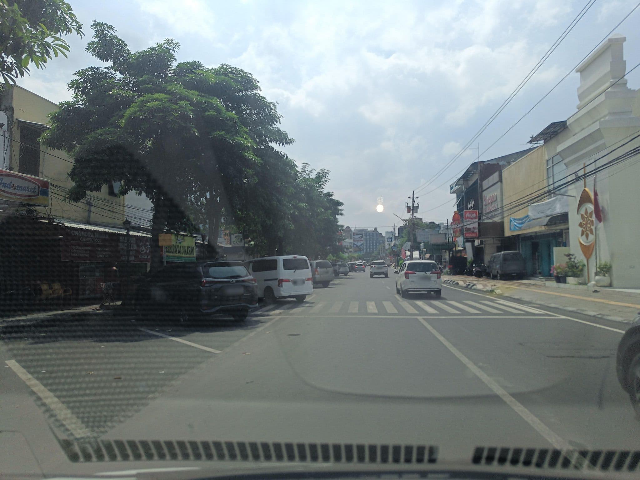 Street view near Shanghai Mansion Bangkok, Semarang — © hen0ch (CC BY-SA · Mapillary)