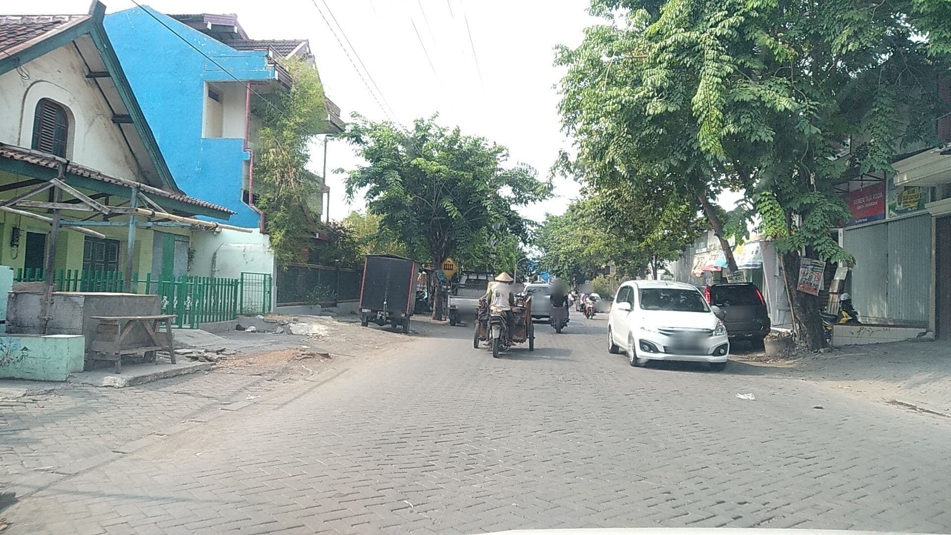 Street view near 408 Phi Semesta Heritagge Hotel & Convention, Semarang — © roadroid (CC BY-SA · Mapillary)
