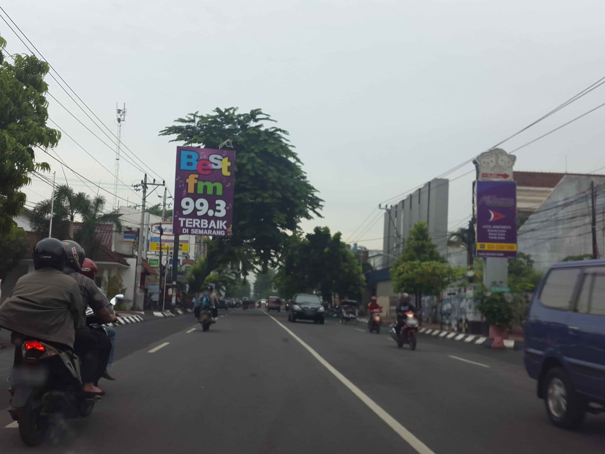 Street view near GM 100, Semarang — © roadroid (CC BY-SA · Mapillary)