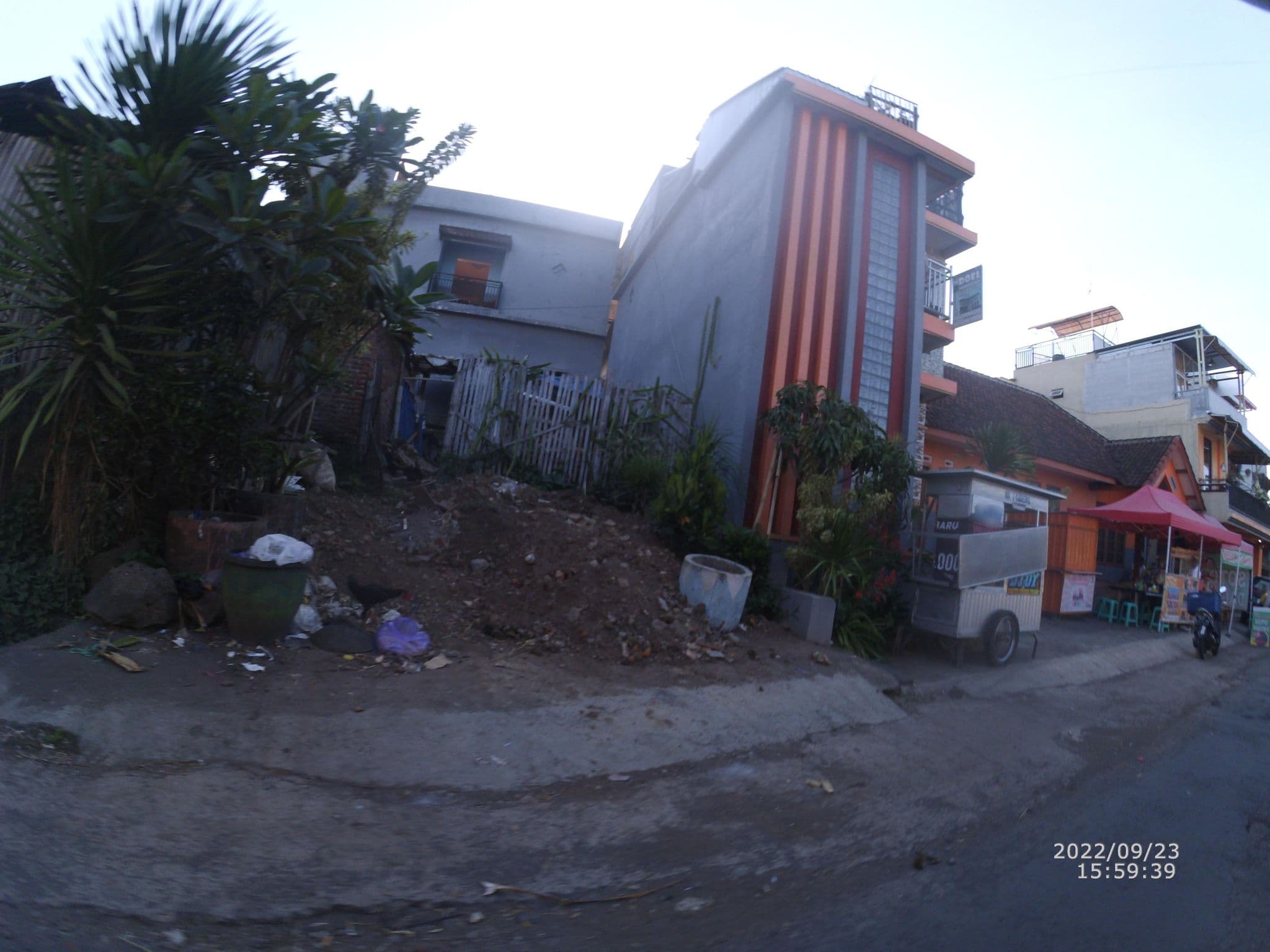 Street view near Diksa Homestay, Batu — © maphunter_id (CC BY-SA · Mapillary)