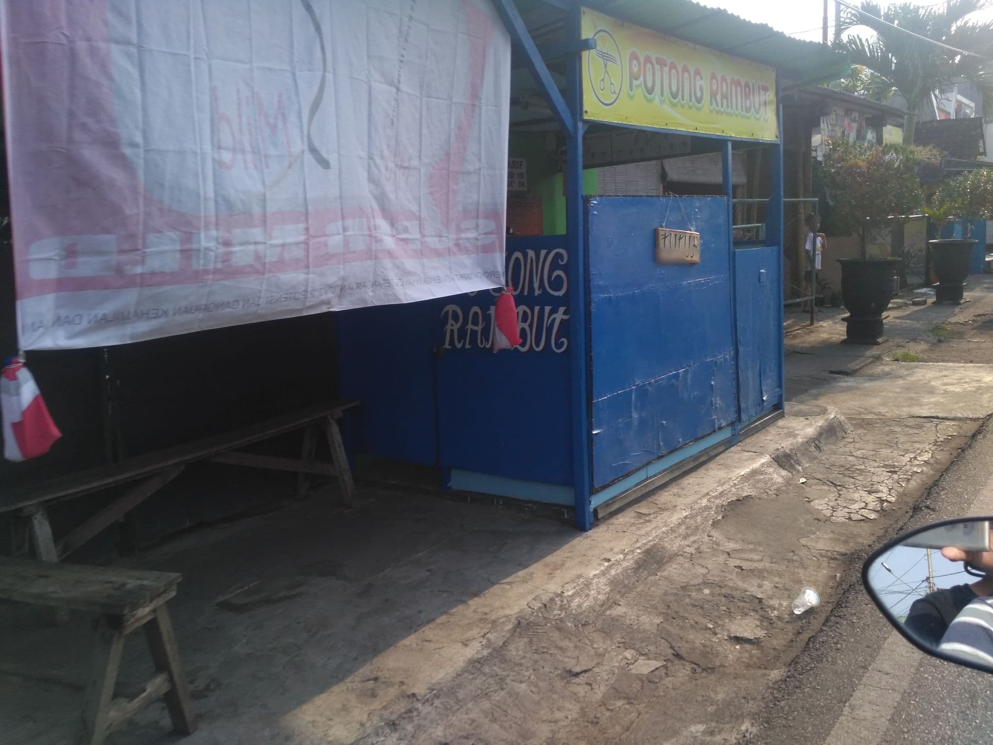 Street view near Hotel Armi, Malang, Malang — © adi_sucipto (CC BY-SA · Mapillary)