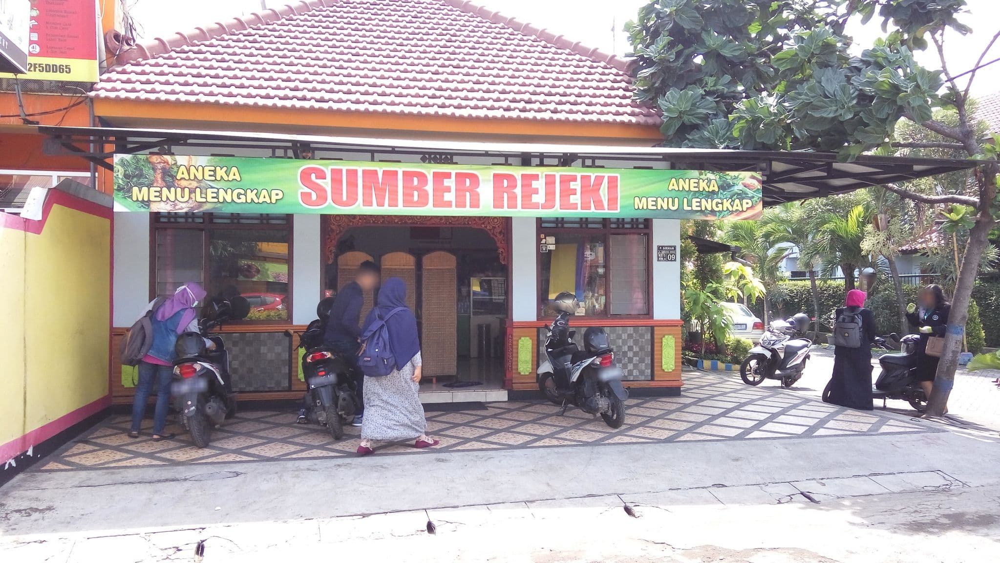 Street view near Wisma Srikandi, Malang — © arizalkawamuna (CC BY-SA · Mapillary)