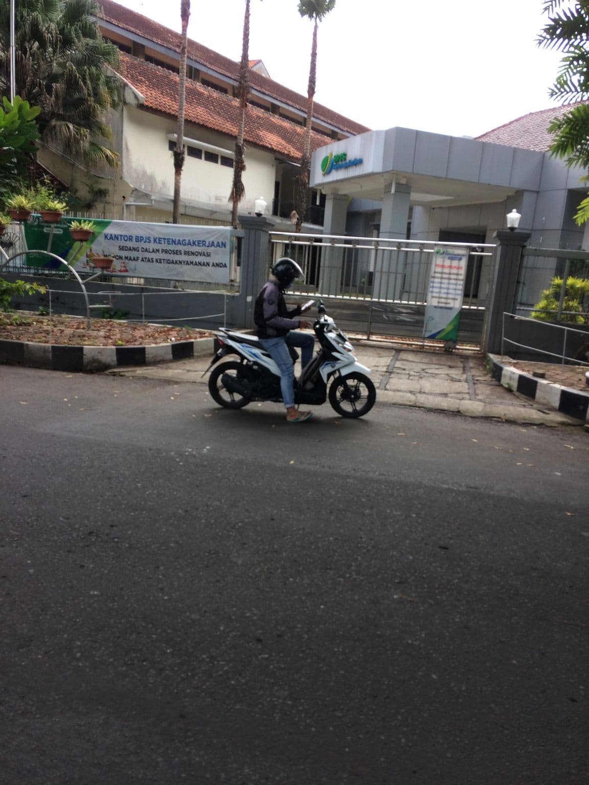 Street view near Sumber Hotel, Malang — © maphunter_id (CC BY-SA · Mapillary)