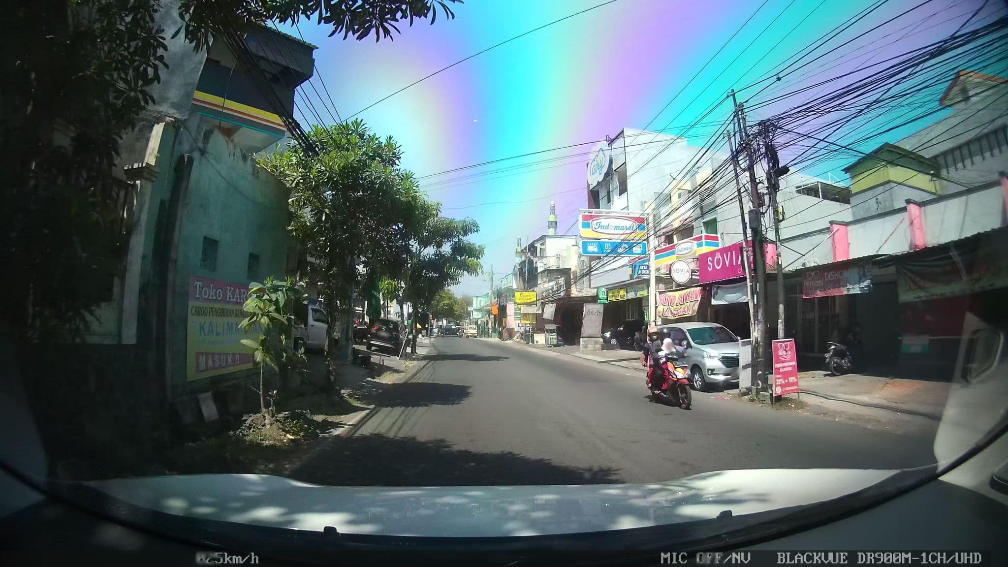 Street view near Cah Ayu Guest House, Malang — © kaart_2 (CC BY-SA · Mapillary)