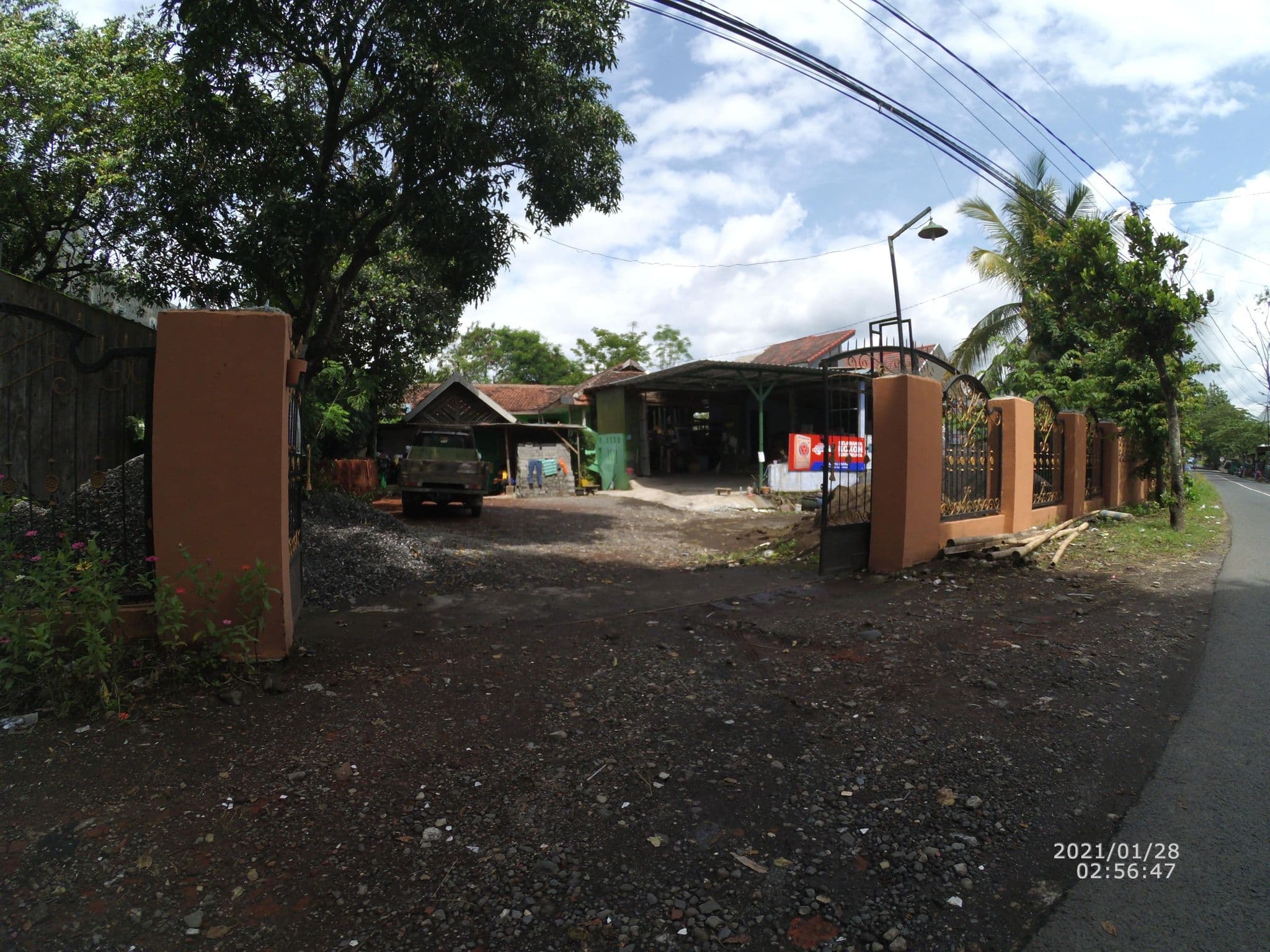 Street view near Rumah Malas, Malang — © maphunter_id (CC BY-SA · Mapillary)