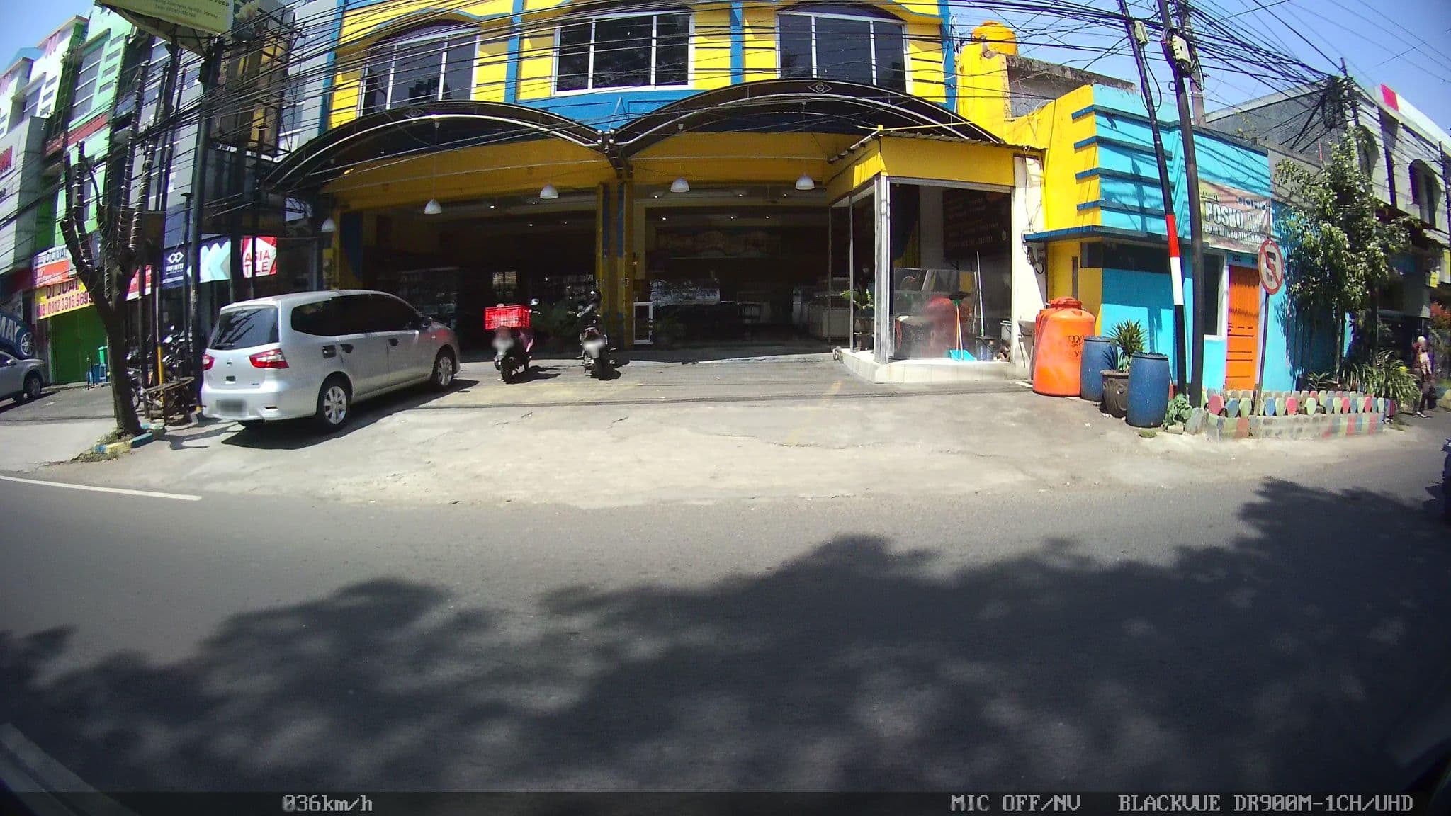 Street view near Palmyra Hostel, Malang — © kaart_2 (CC BY-SA · Mapillary)
