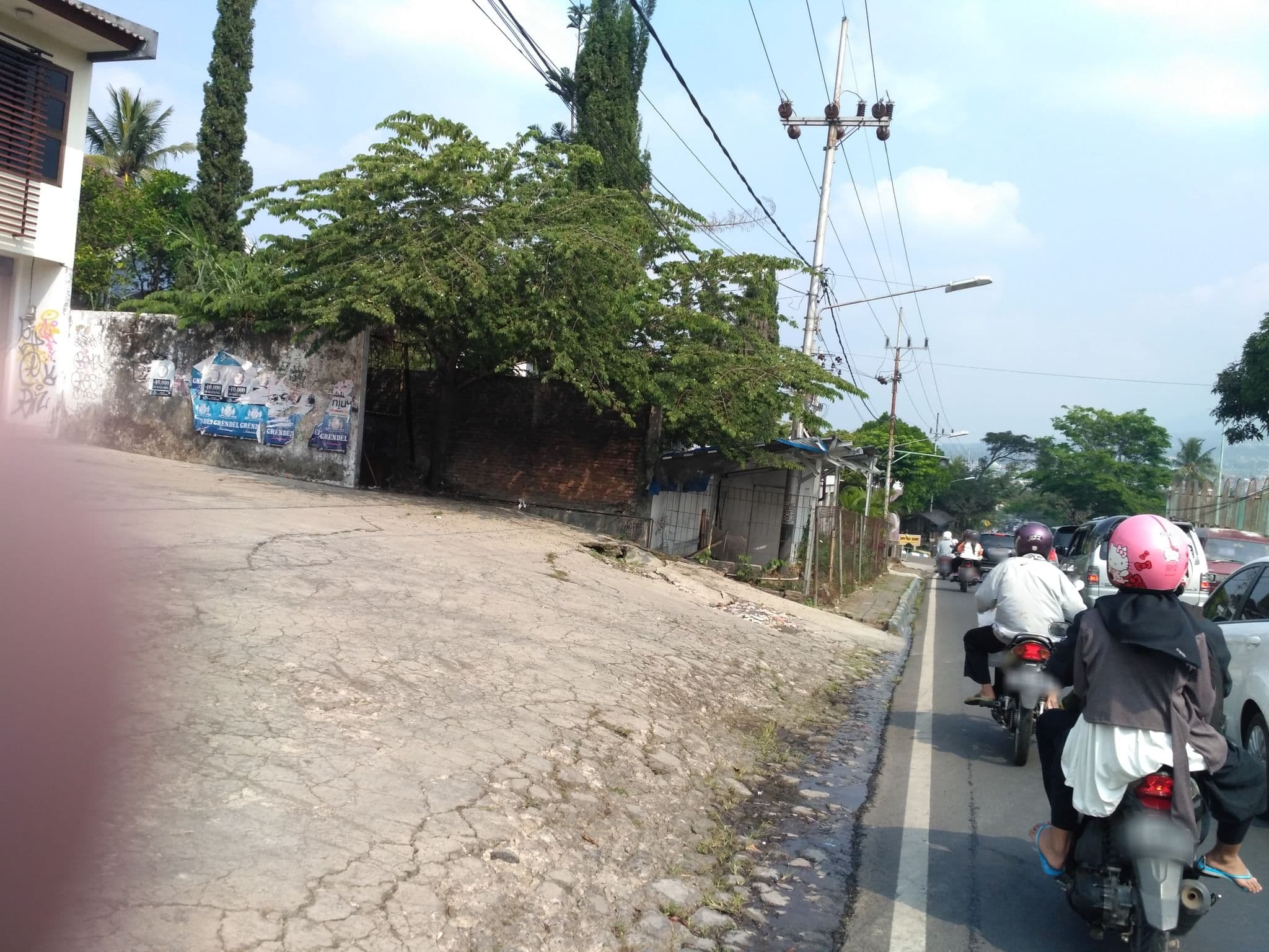 Street view near Hotel Selecta 2, Batu — © adi_sucipto (CC BY-SA · Mapillary)