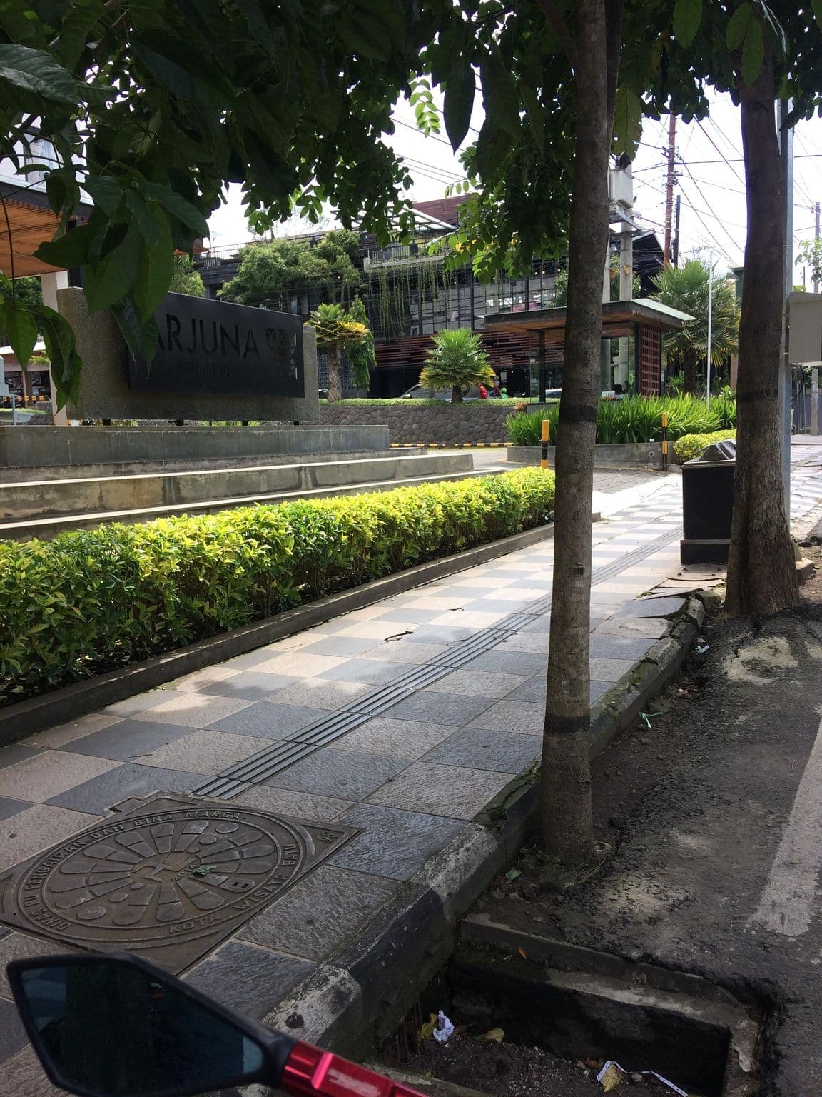 Street view near Arjuna Kota Batu, Batu — © maphunter_id (CC BY-SA · Mapillary)
