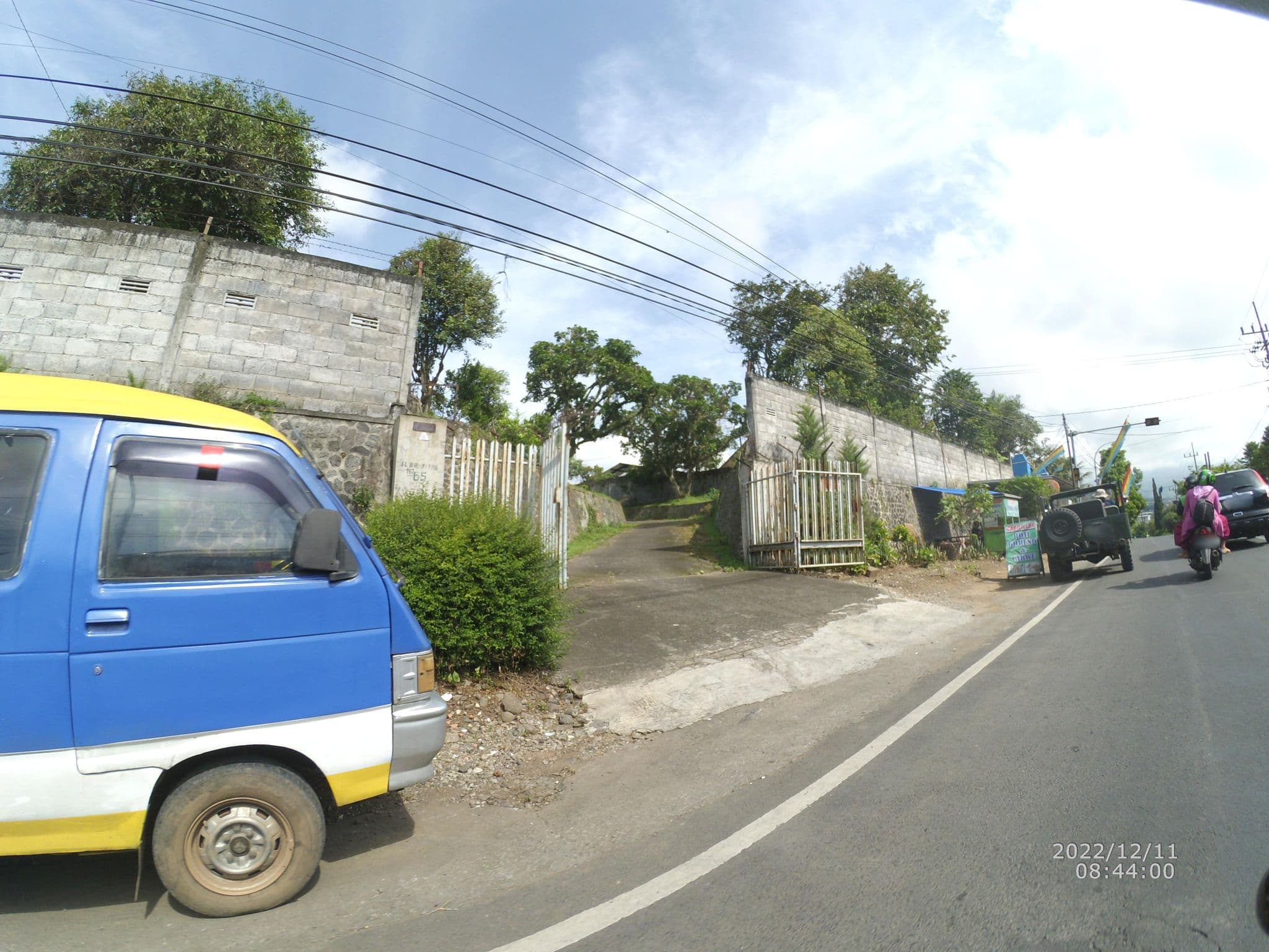 Street view near Pondok Alamanda, Batu — © maphunter_id (CC BY-SA · Mapillary)